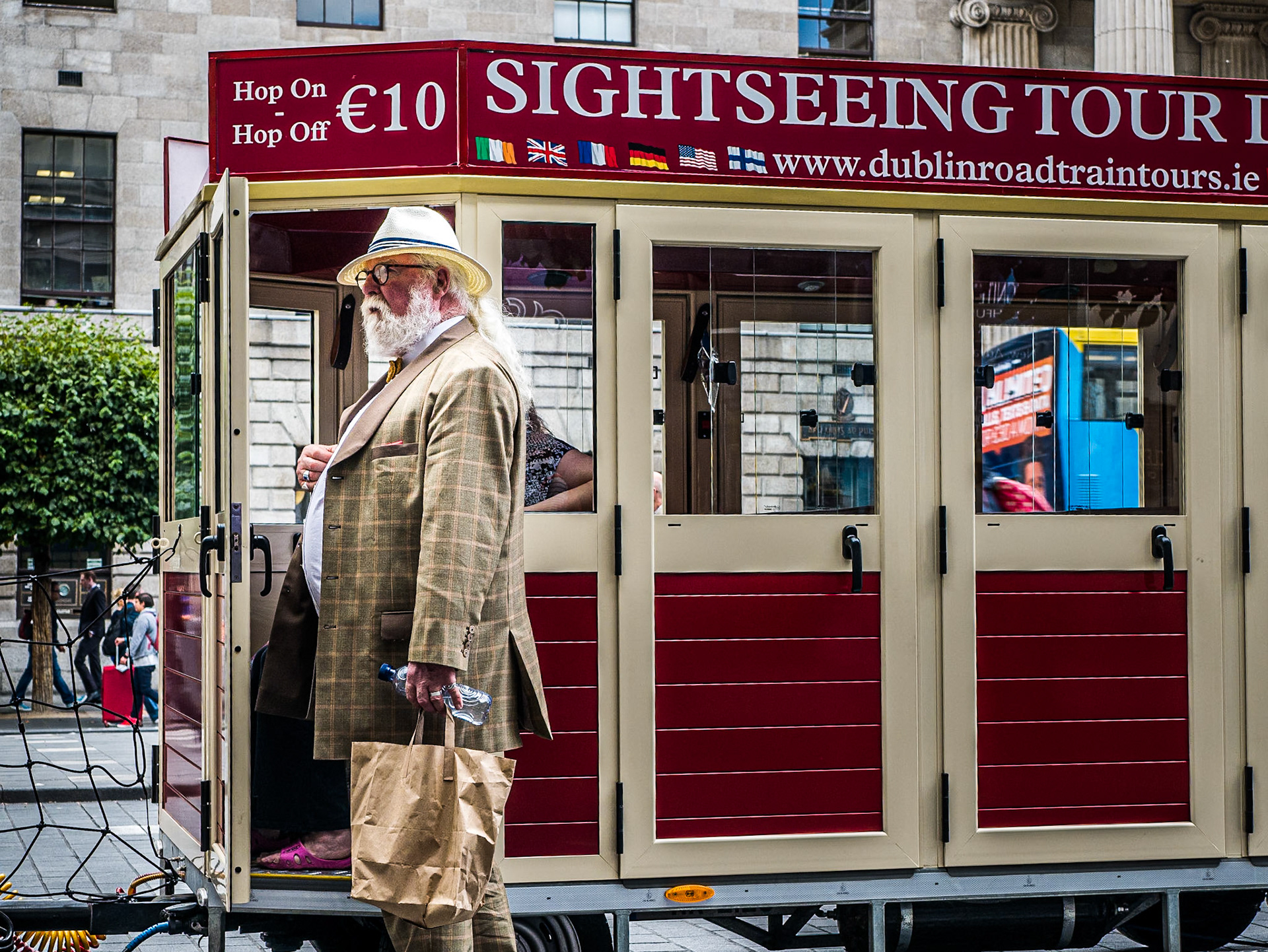 Outside Clery's, O'Connell Street, Dublin, 28 Jul 2014