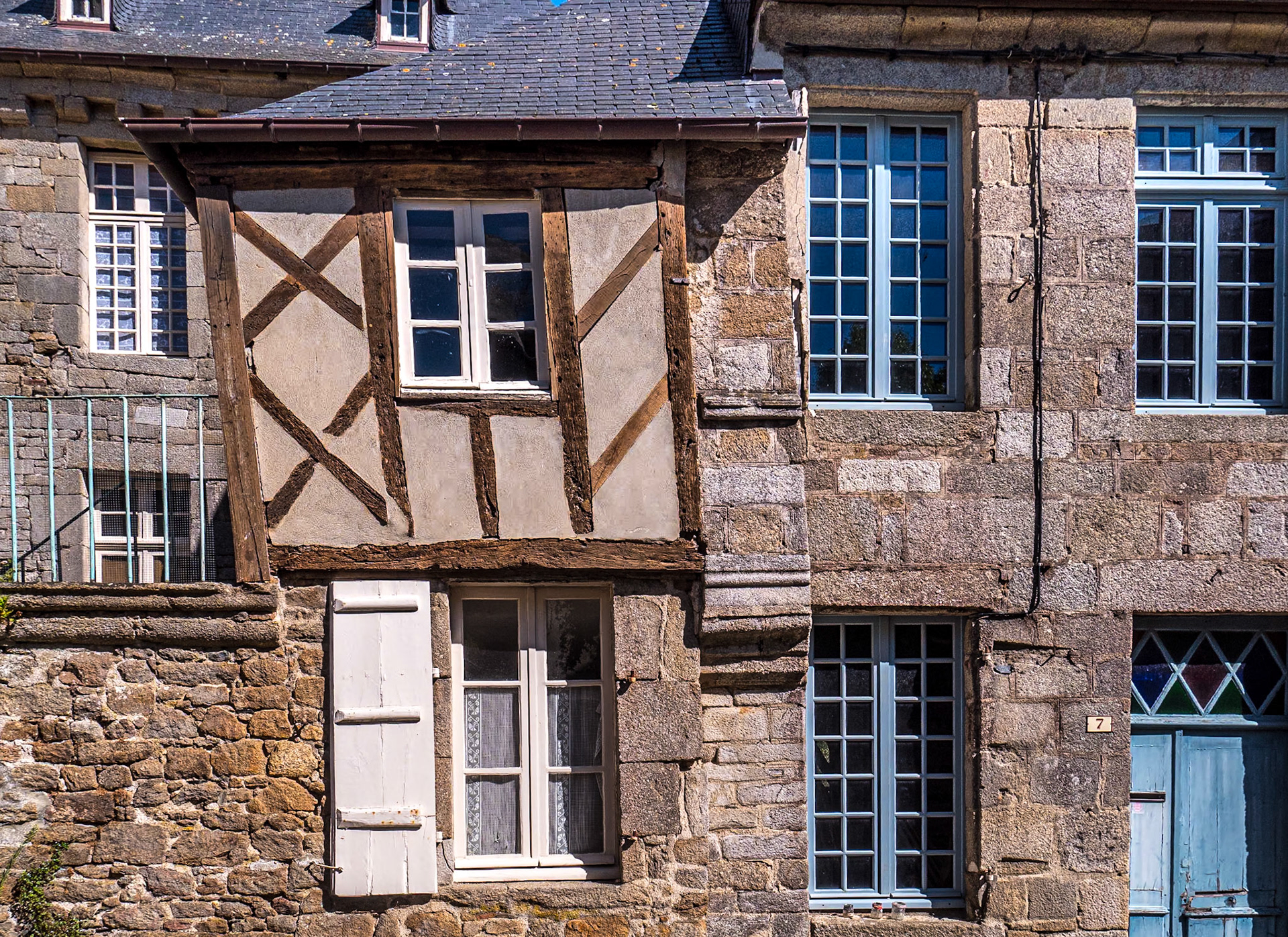 Rue du Docteur Sagory, Moncontour, France, 18 Sep 2022