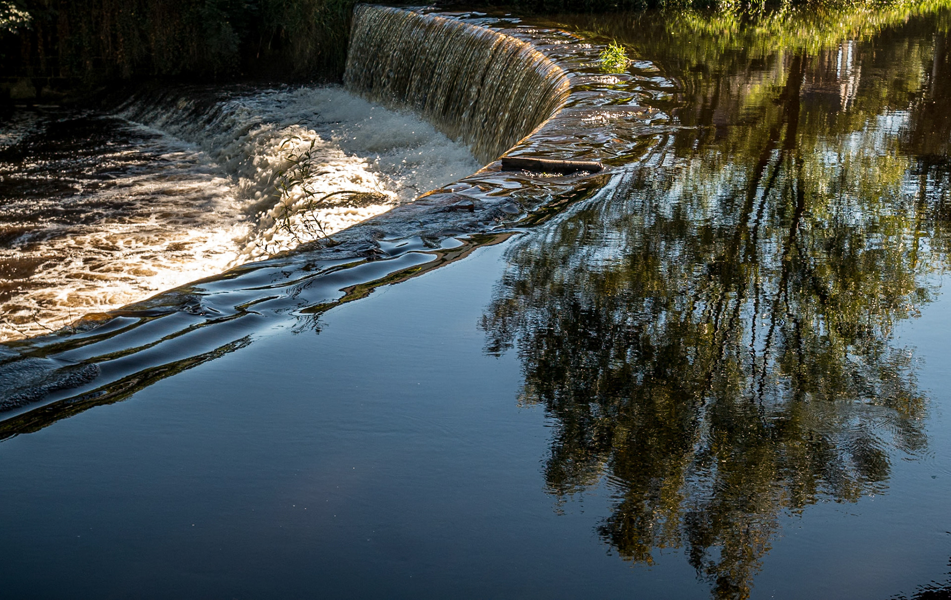 Weir on the Dodder, by Dartry Park, Dublin, 5 Sep 2016