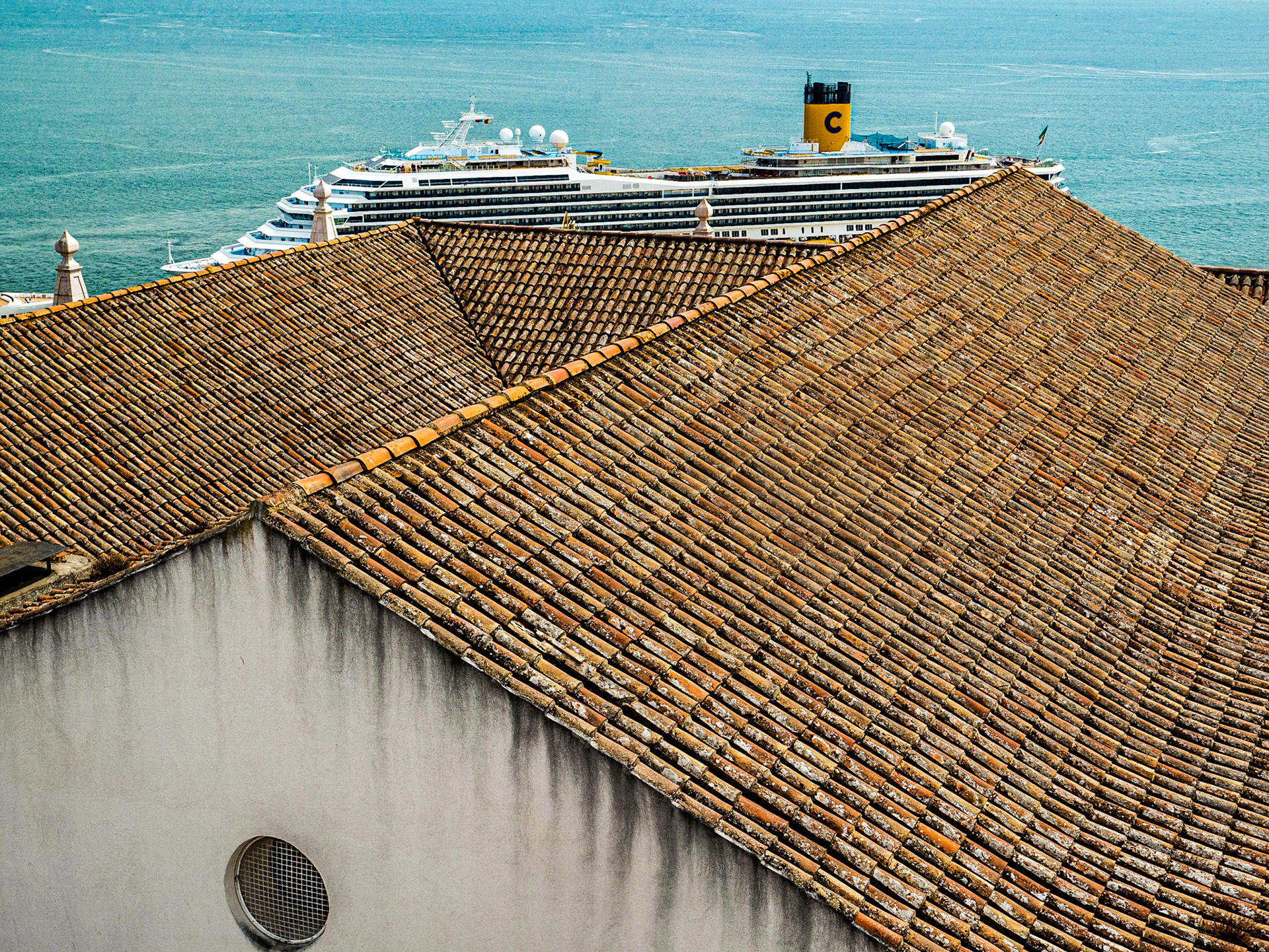 View from roof of monastery of São Vicente de Fora, Lisbon, 8 Sep 2015