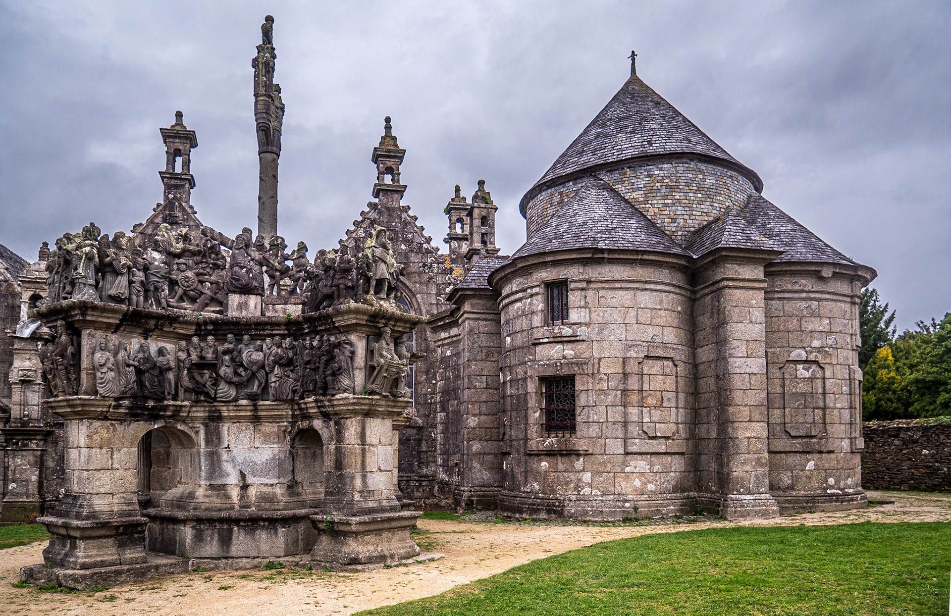 Église Saint-Miliau, Guimiliau, Brittany, 30 Sep 2022