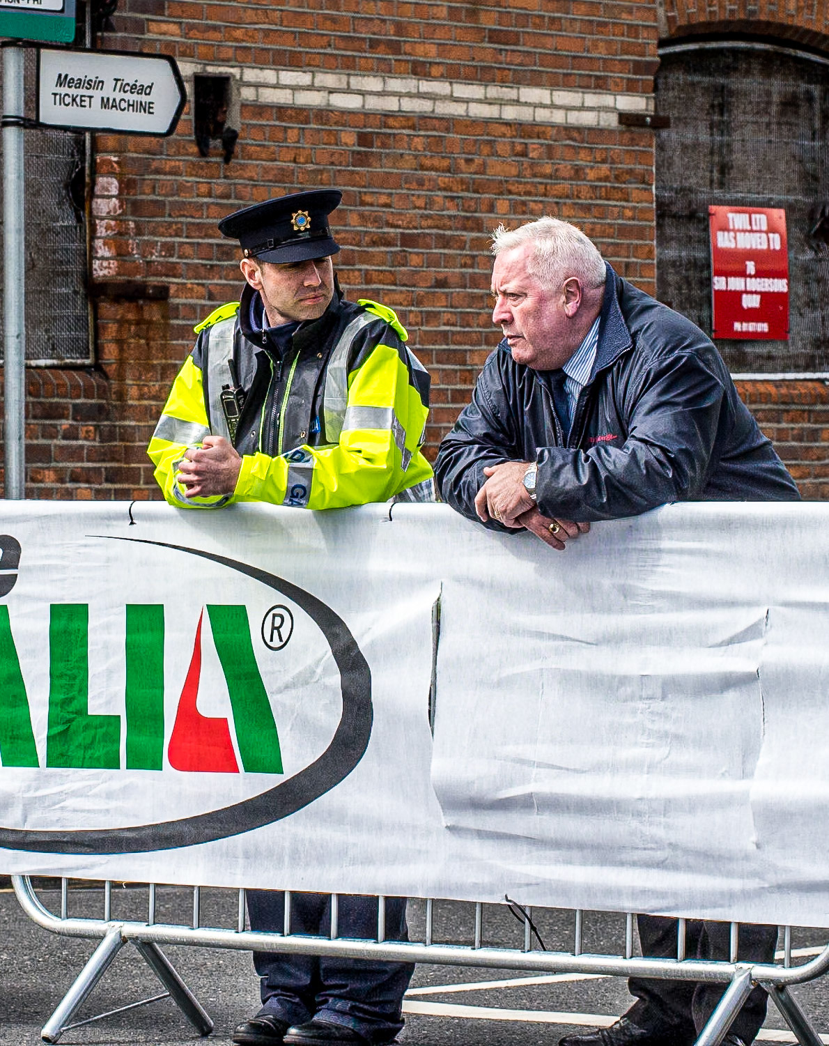 Waiting for the Giro d'Italia, Dublin, 11 May 2014