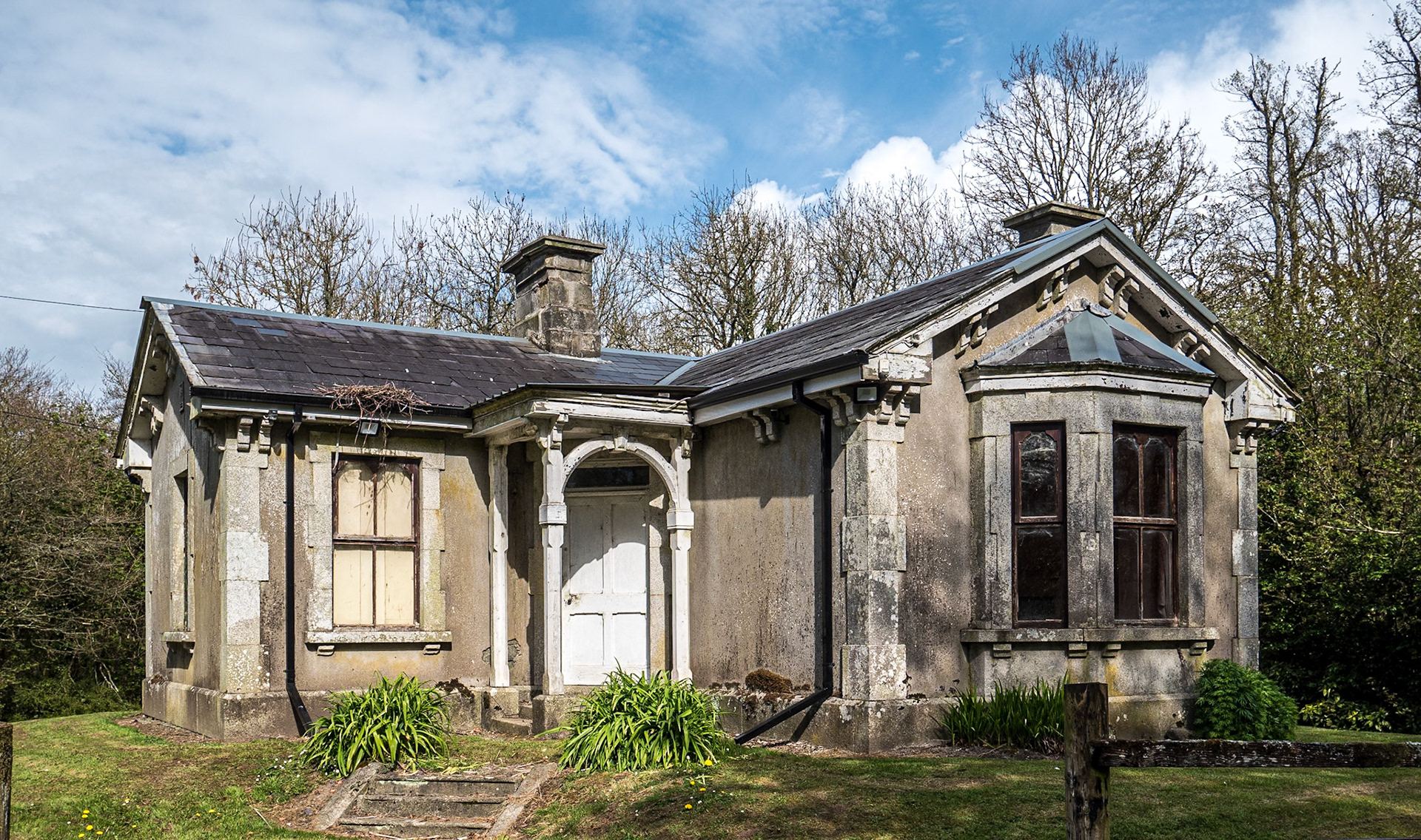 Harristown House gate lodge north, Brannockstown, Co Kildare, 29 Apr 2021