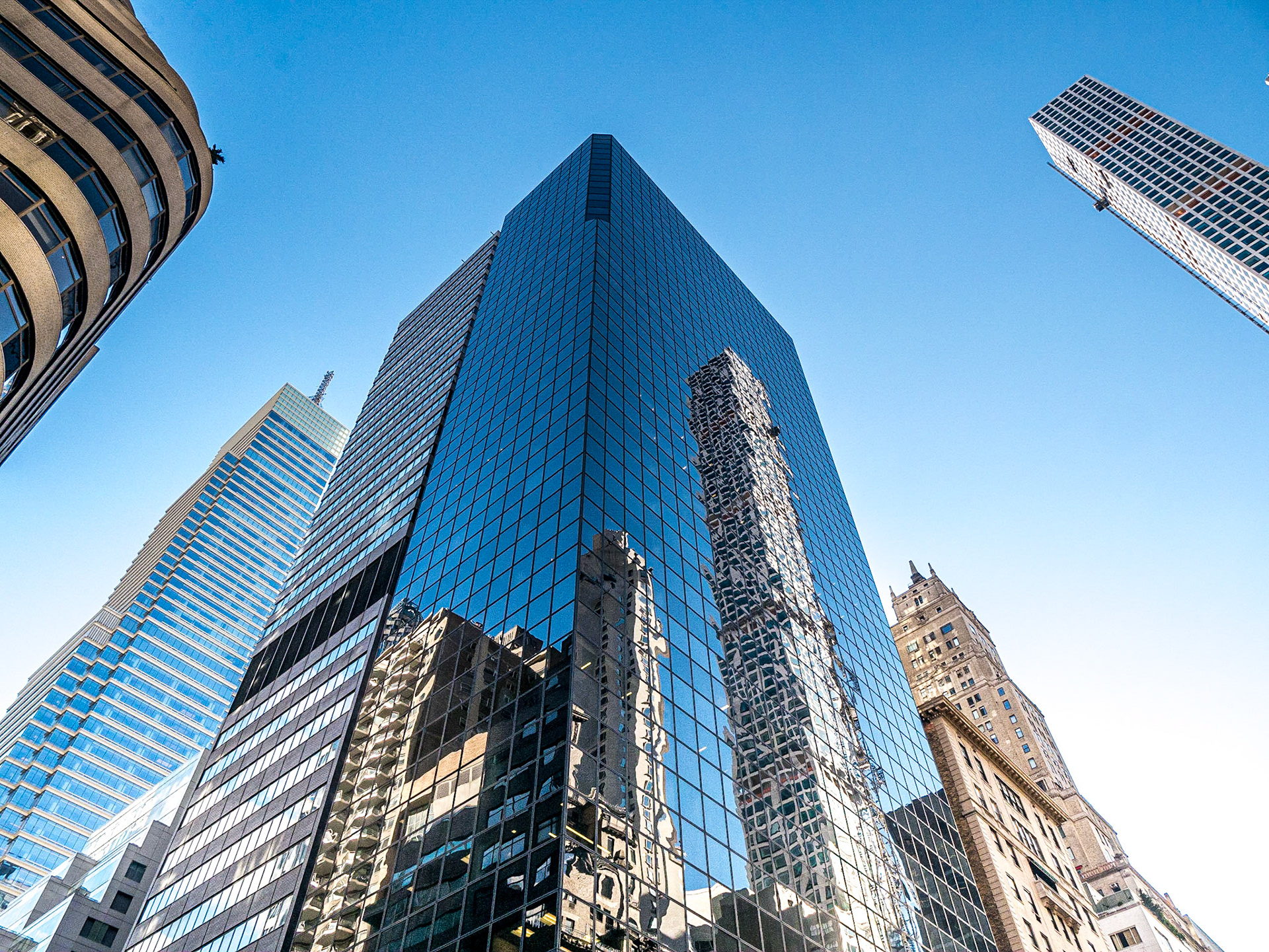 Thin skyscraper at 432 Park Avenue, Manhattan, 23 Nov 2015