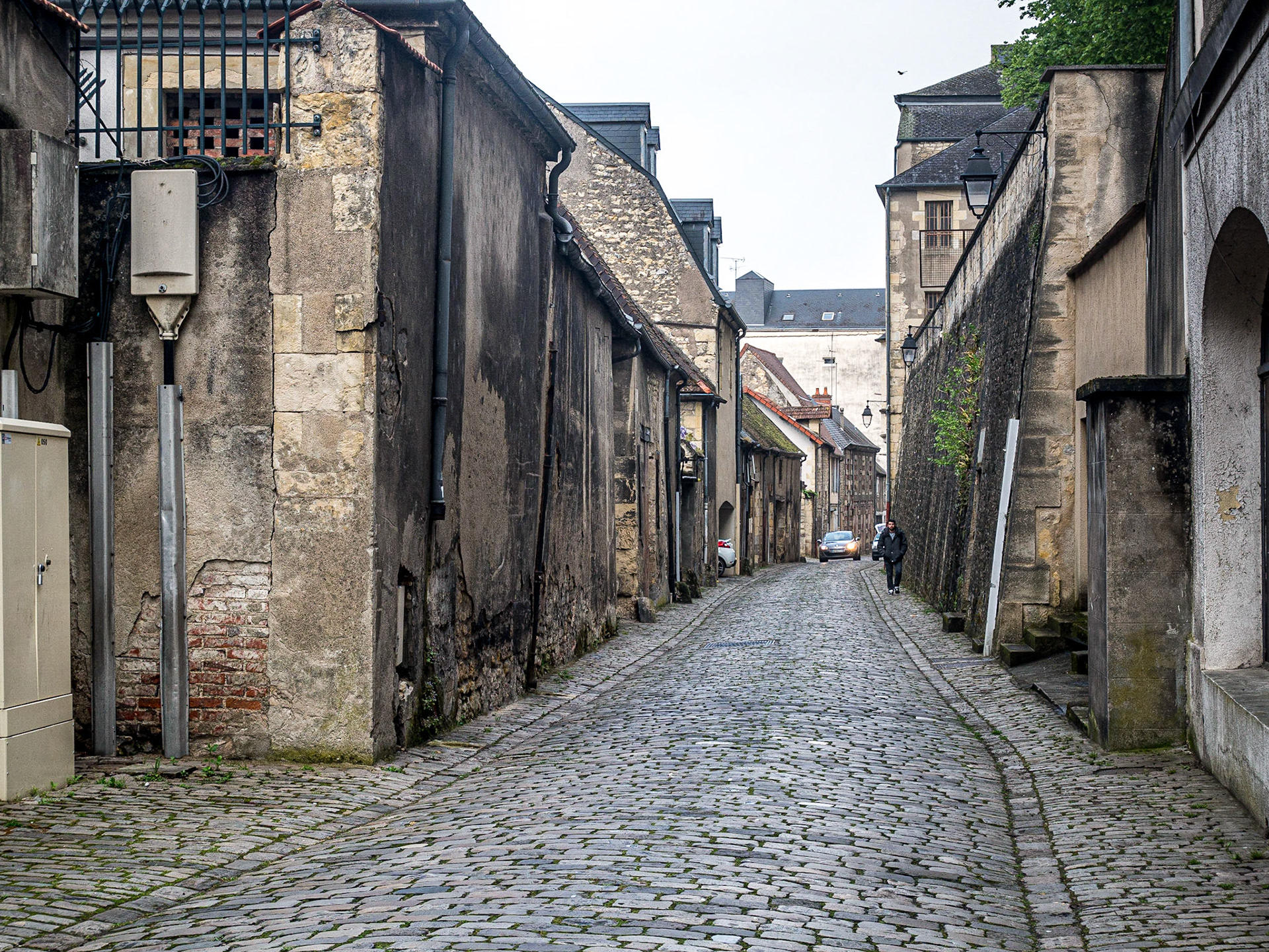 Rue des Ouches, Nevers, 13 May 2016