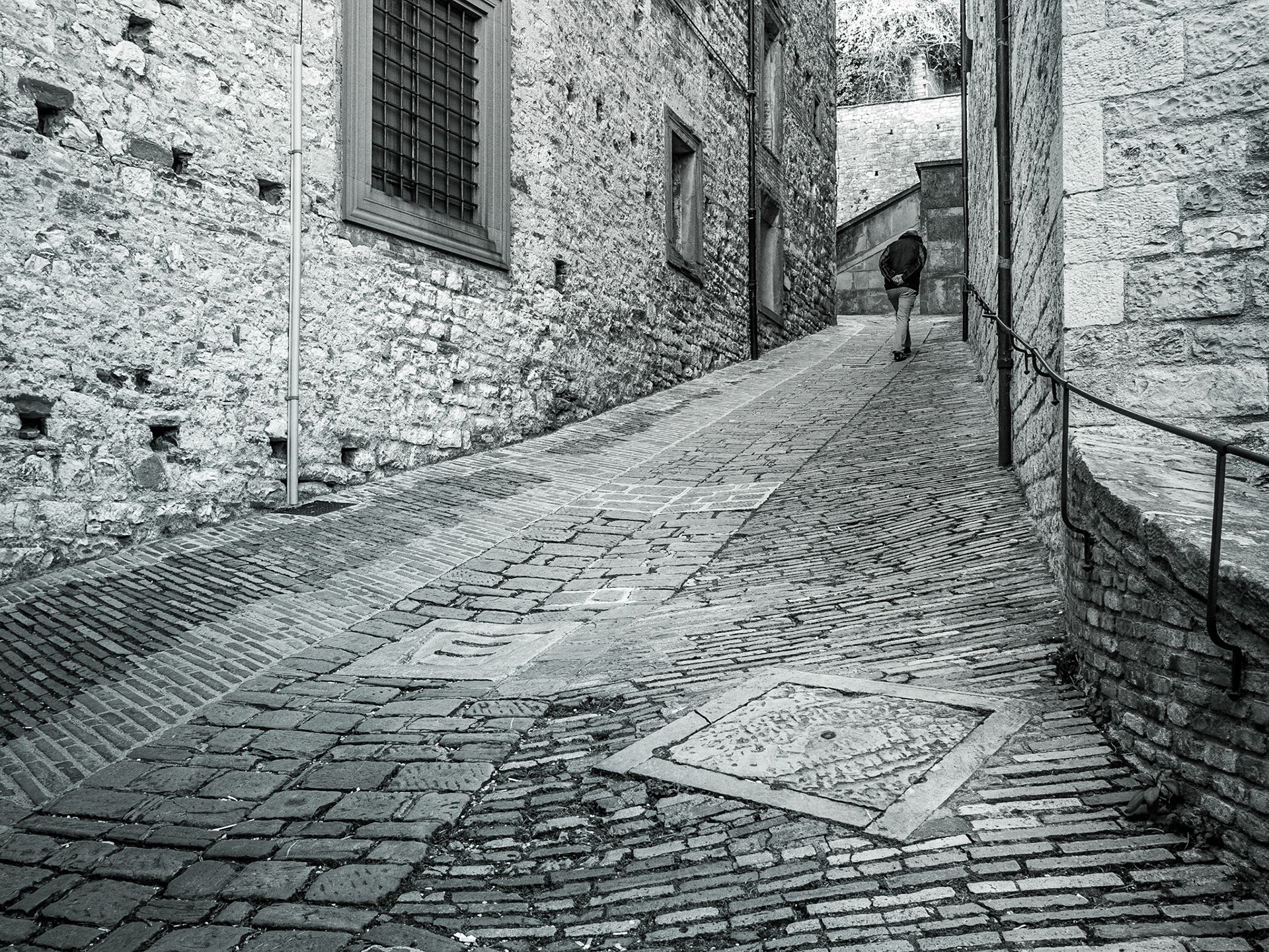 Via Cattedrale, Gubbio, 20 Apr 2015