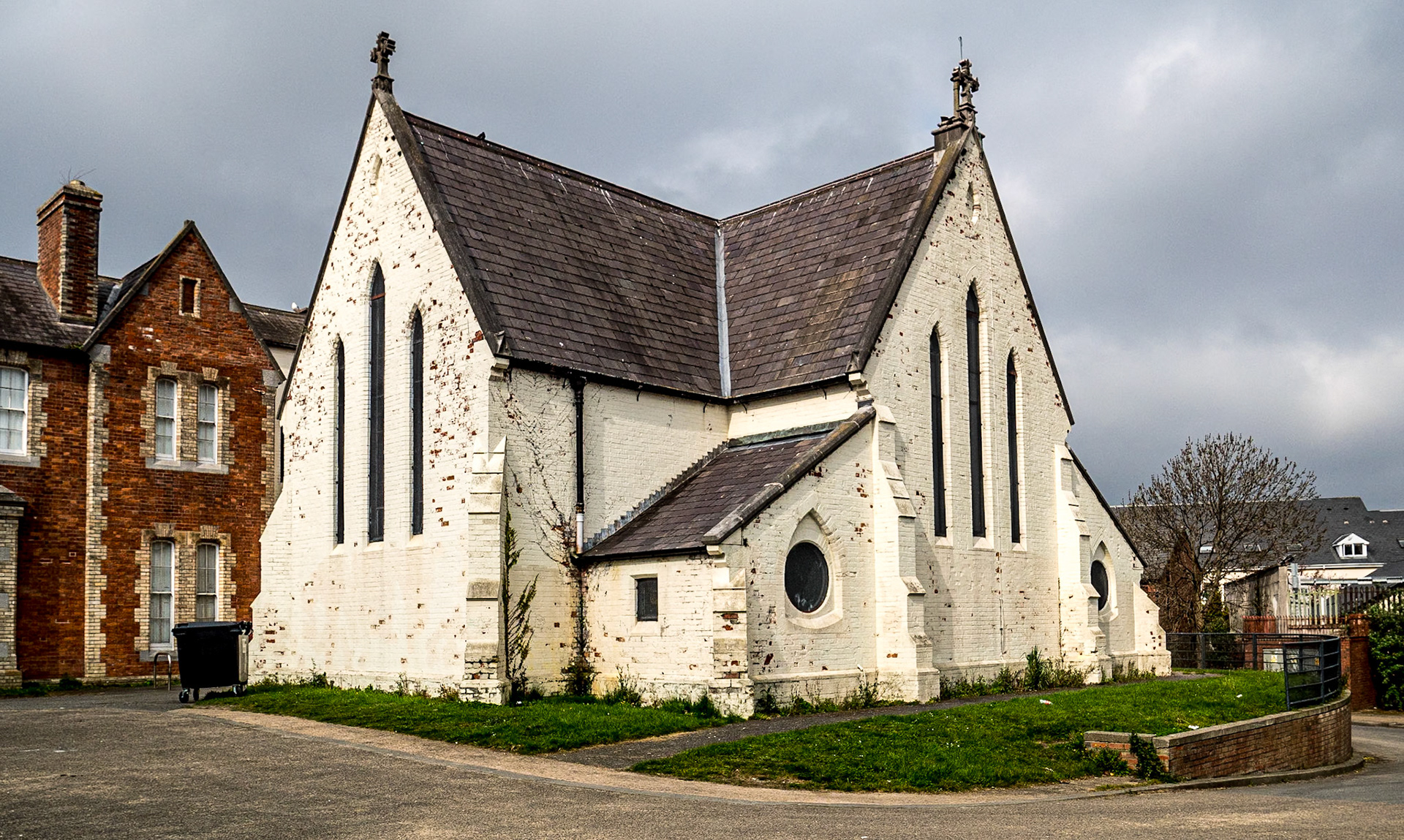 Goldenbridge church, Dublin, 27 Mar 2020
