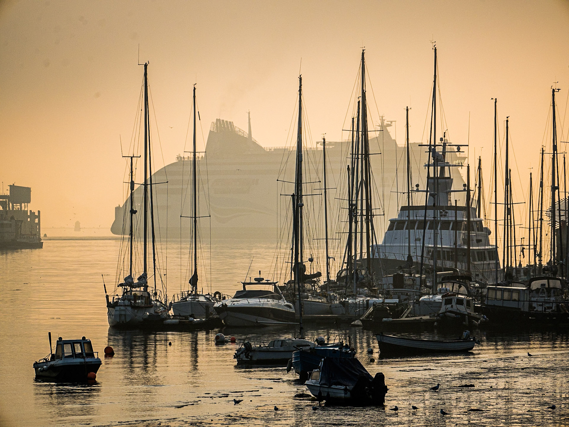 Poolbeg Marina, Dublin, at dawn, 30 Sep 2015
