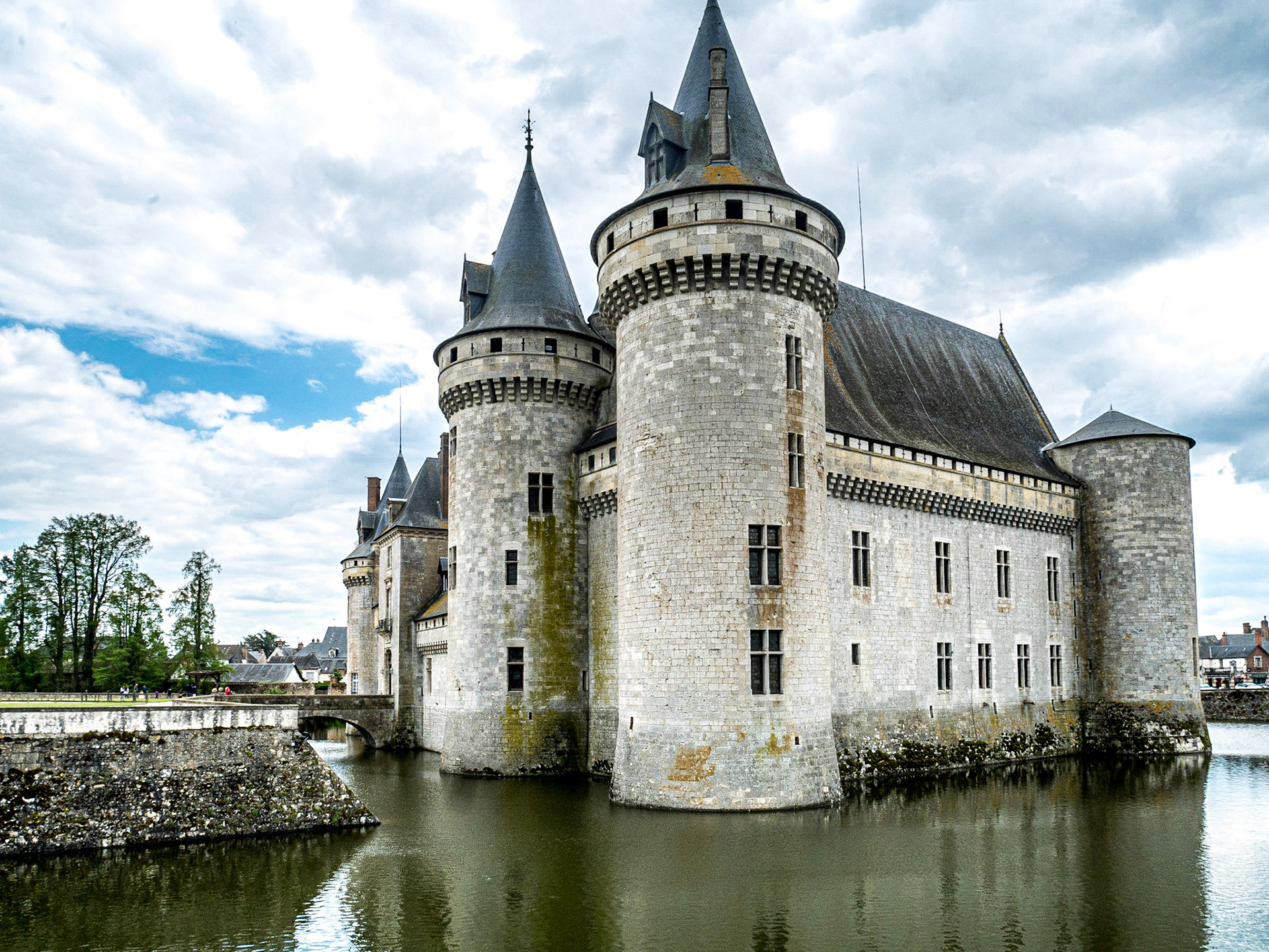 Château, Sully sur Loire, France, 16 May 2016