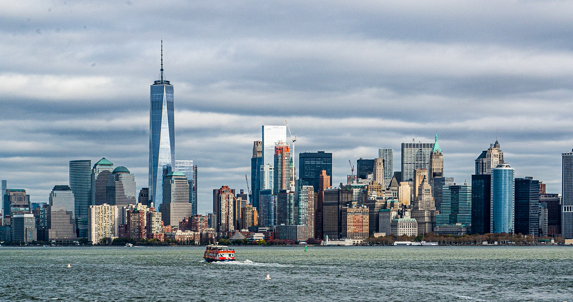 Sailing from Manhattan to Liberty Island, view of Manhattan, 18 Nov 2015