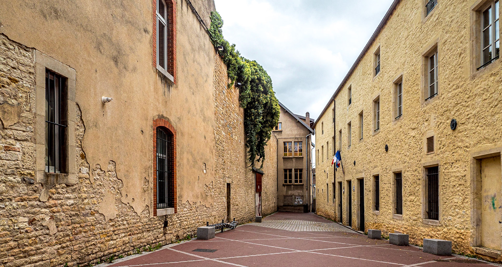 Rue de la Monnaie, Dole, France, 25 Sep 2019