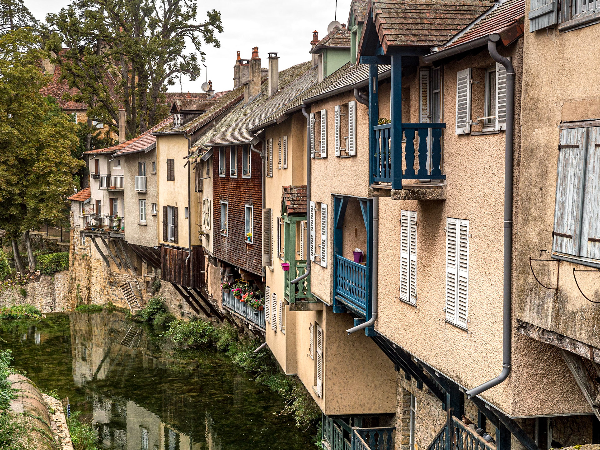 Along the Cuisance river at Pont Saint-Just, Arbois, 27 Sep 2019