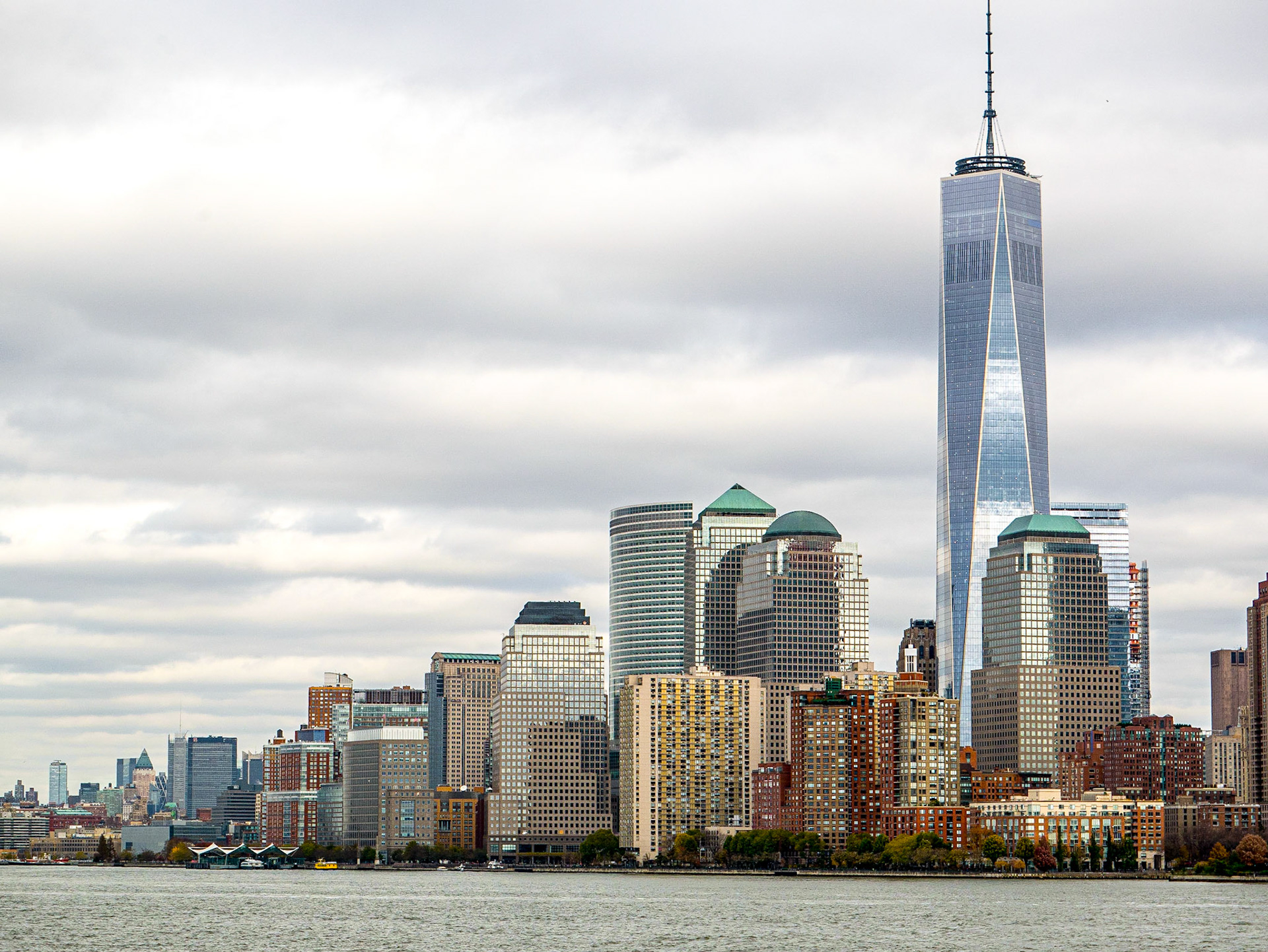 Sailing from Manhattan to Liberty Island, view of Manhattan, 18 Nov 2015