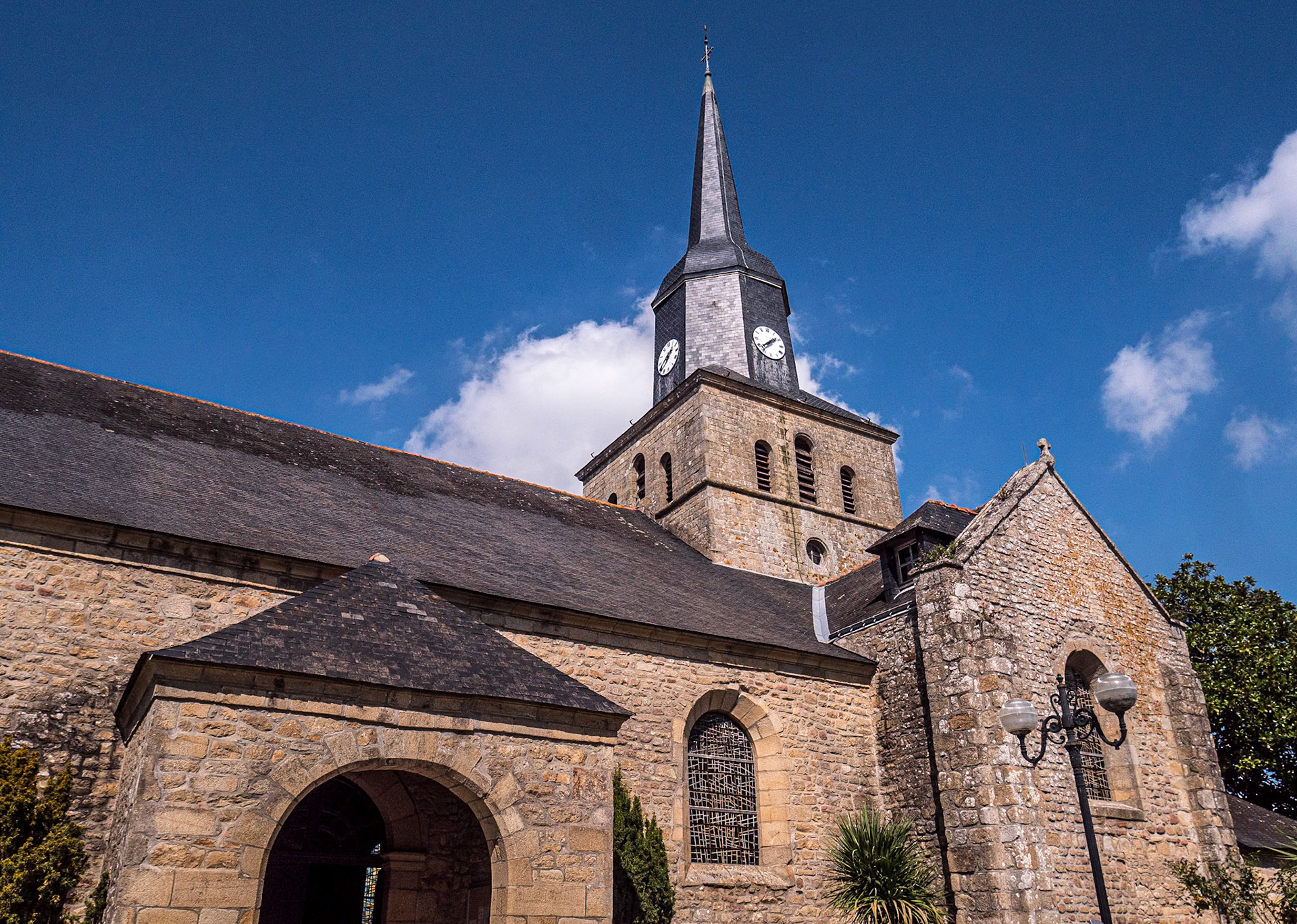 Notre-Dame de Kerdro, Locmariaquer, France, 15 Sep 2022