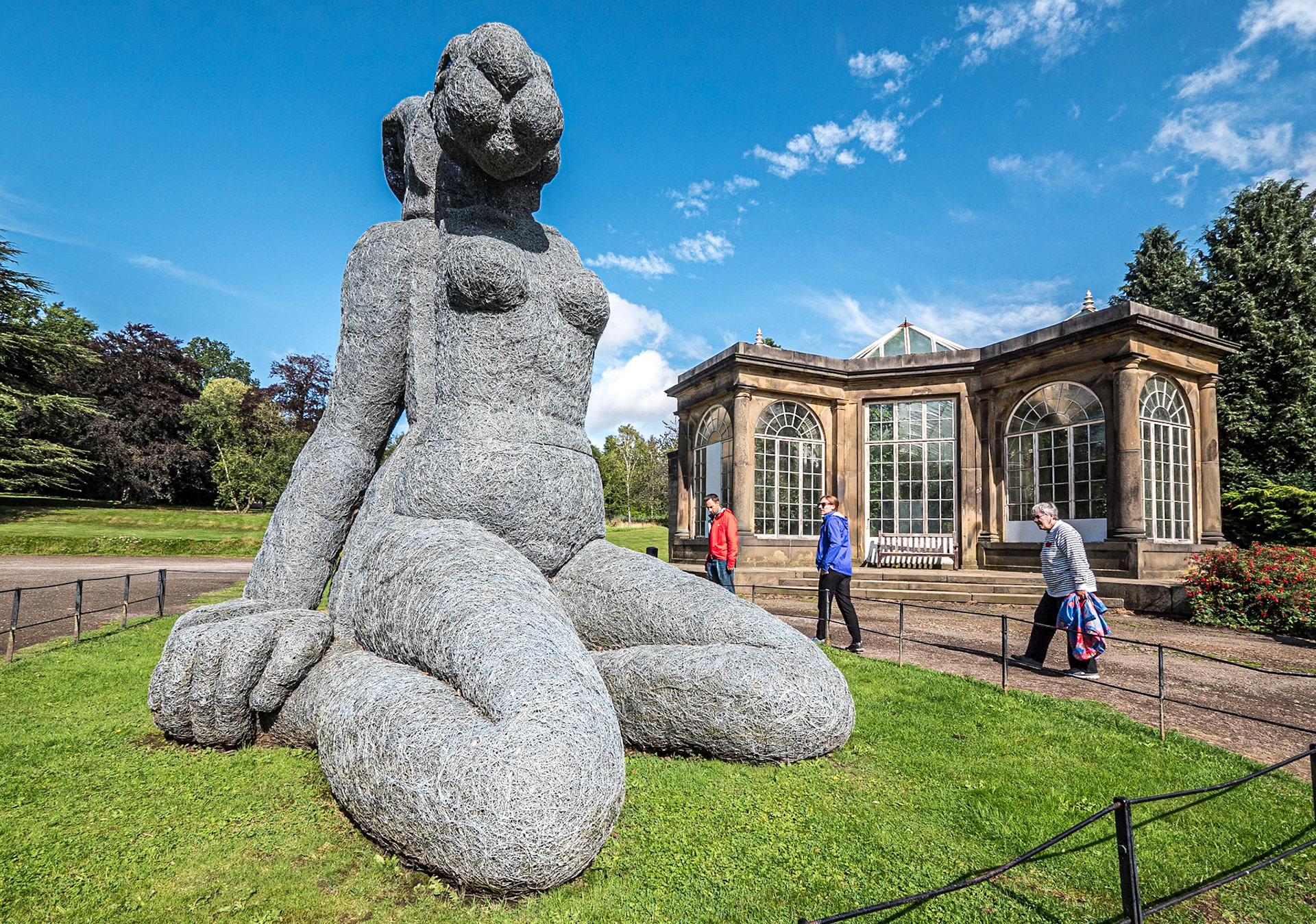 "Sitting" by Sophie Ryder, Yorkshire Sculpture Park, 31 Aug 2019