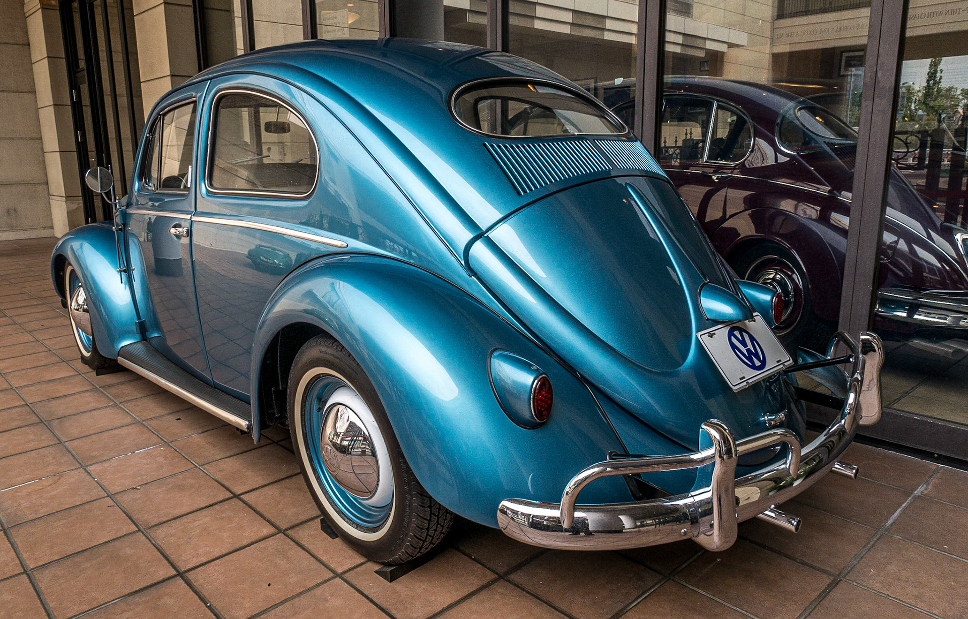 Old VW Beetle, Odaiba island, Tokyo, 2 May 2016