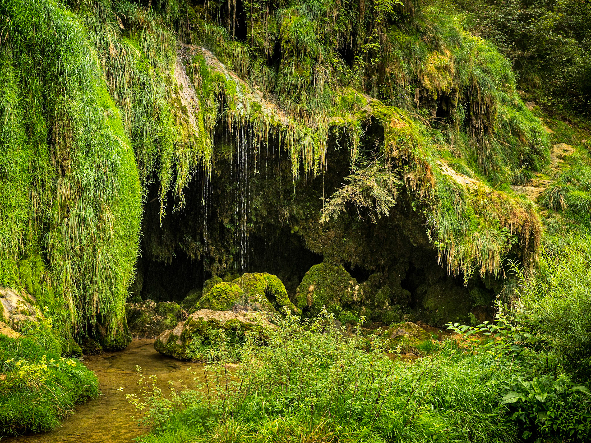 Cascade des Tufs, near Baume-les-Messieurs, France, 10 Sep 2021