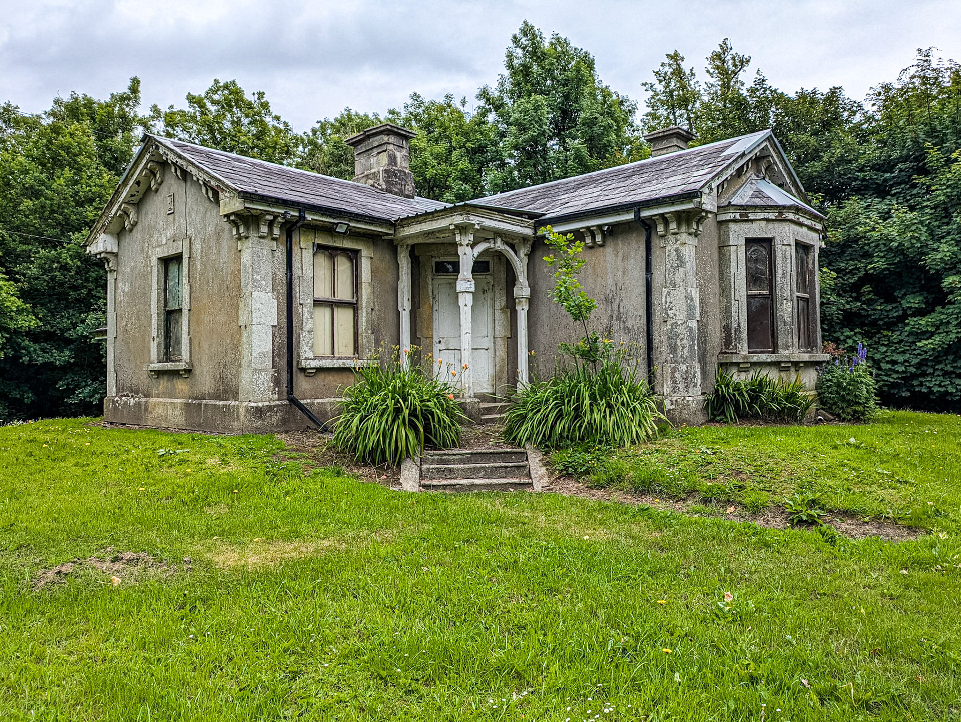 Harristown House gate lodge north, Brannockstown, Co Kildare, 4 Jun 2025