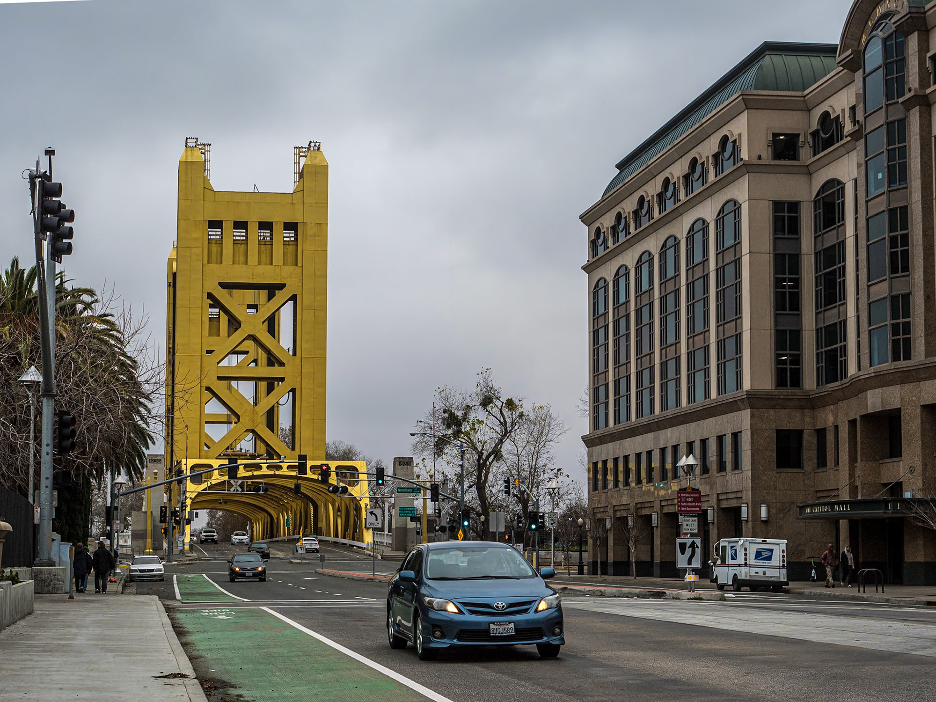 Tower Bridge, Sacramento, California, 16 Jan 2024