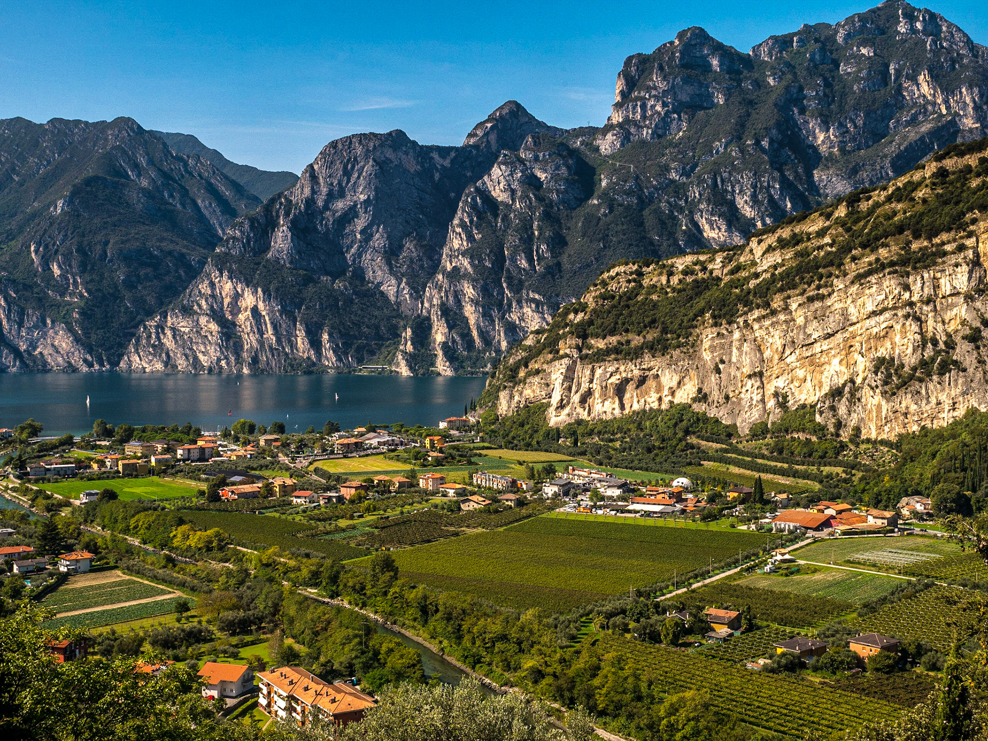 Nago-Torbole, Lake Garda, 22 Sep 2017