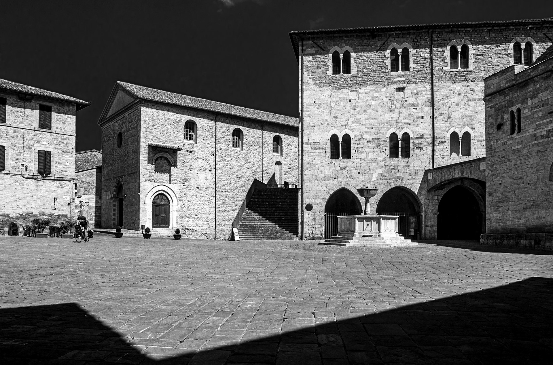 Piazza Silvestri, Bevagna, 22 Apr 2015