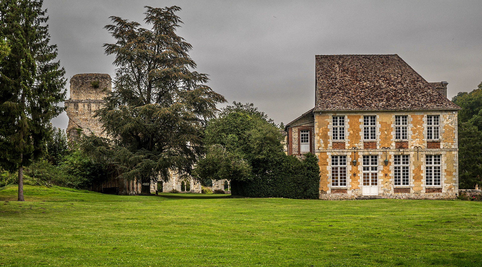 Abbaye de Mortemer, Normandy, 24 Sep 2021