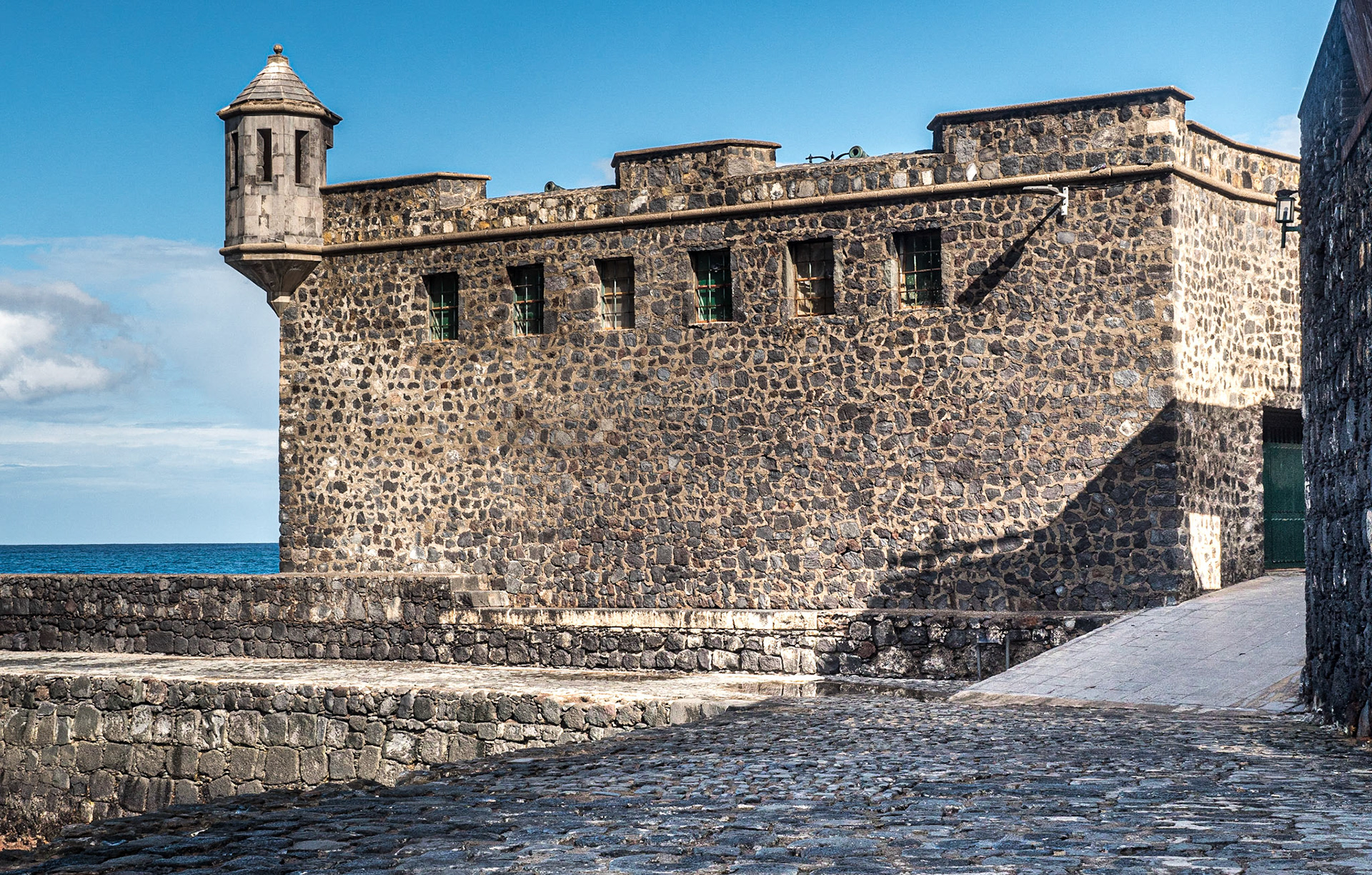 By the Harbour, Puerto de la Cruz, Tenerife, 27 Jan 2022