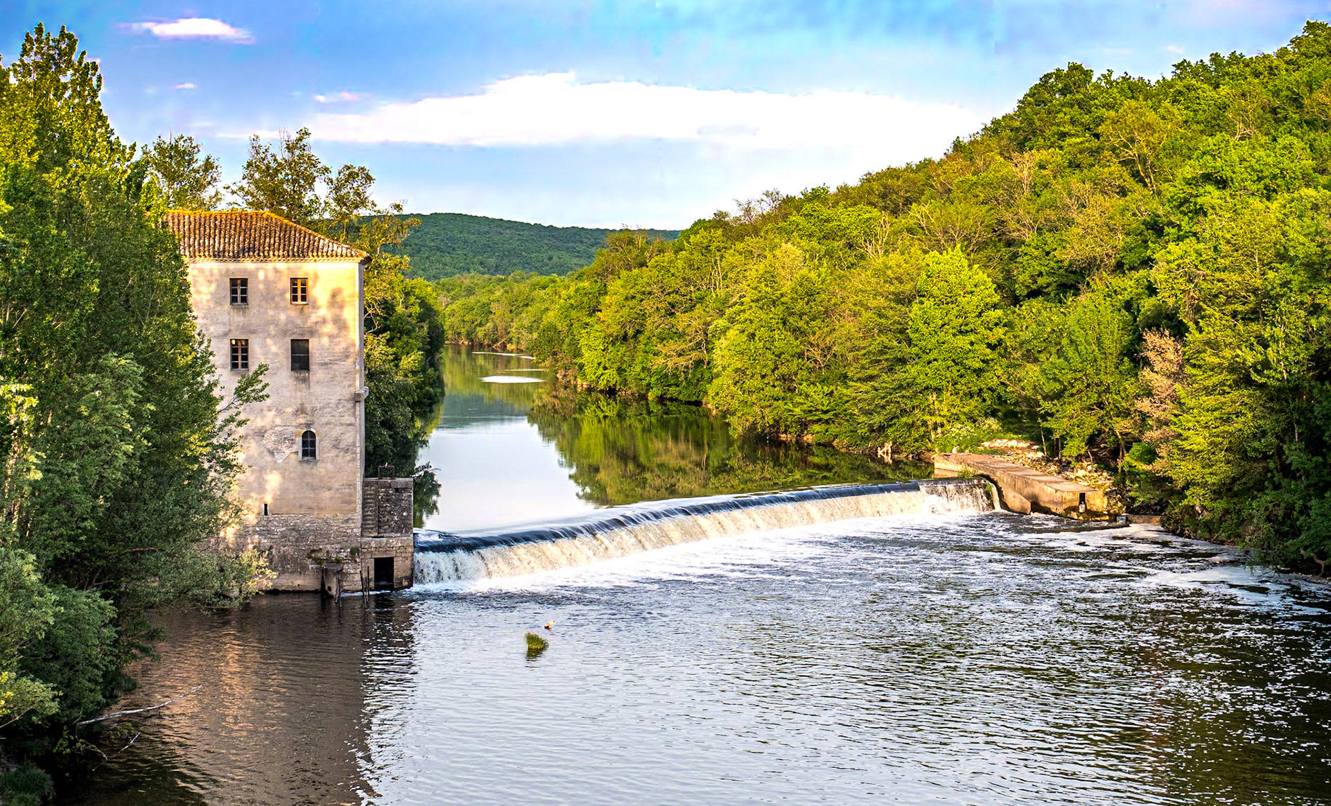Bridge over the Aveyron at Montricoux, France, 2 May 2019