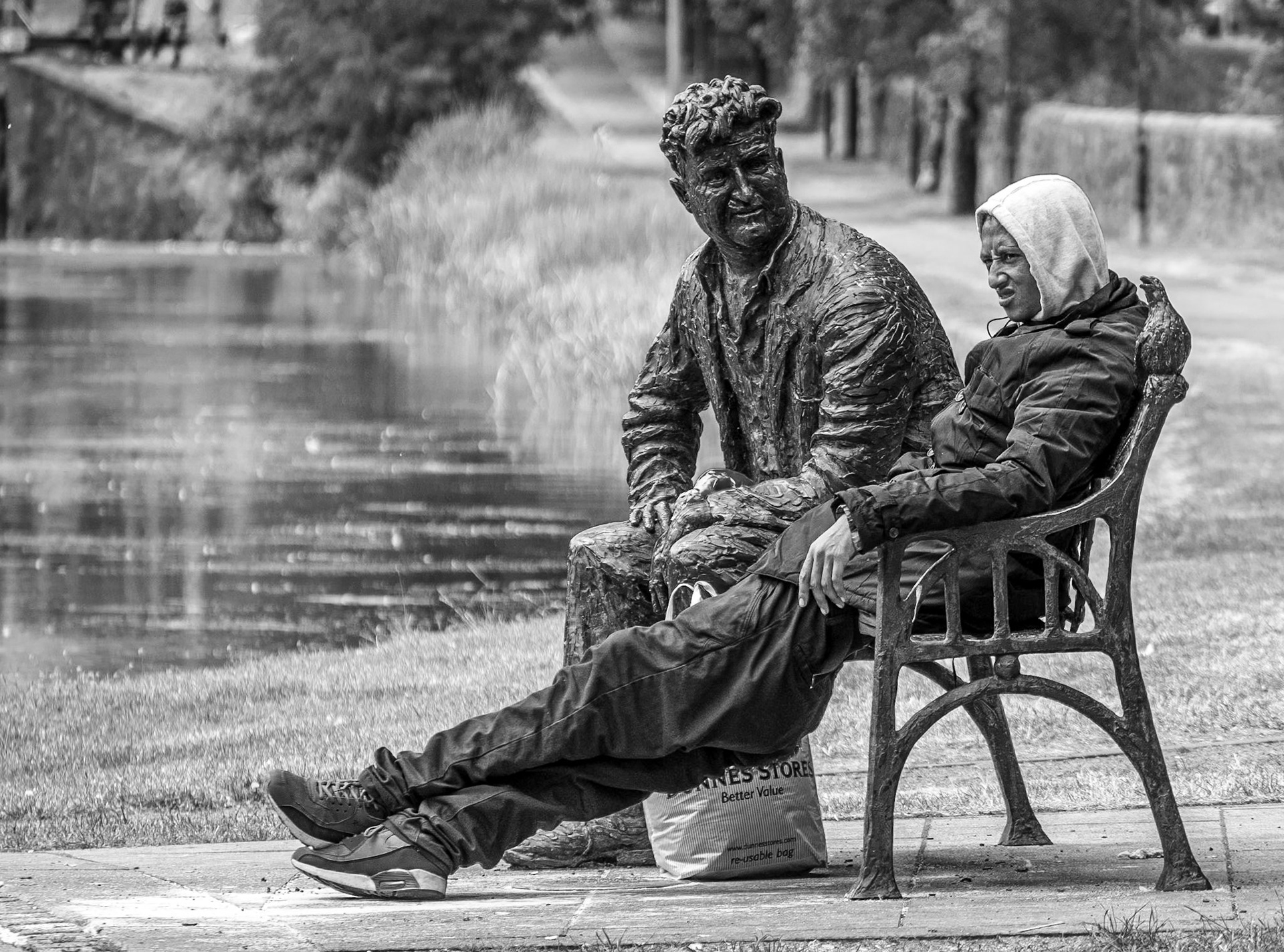 Brendan Behan statue, Royal canal, Whitworth Road, 25 Jun 2015