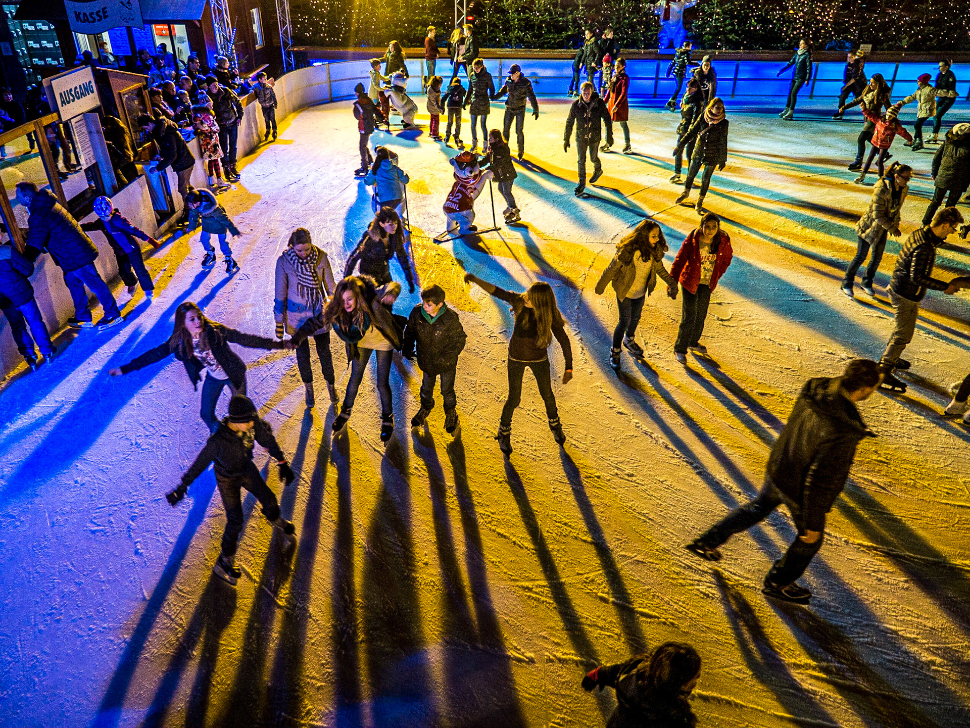 Skating at Karlsplatz, Munich, 14 Dec 2014