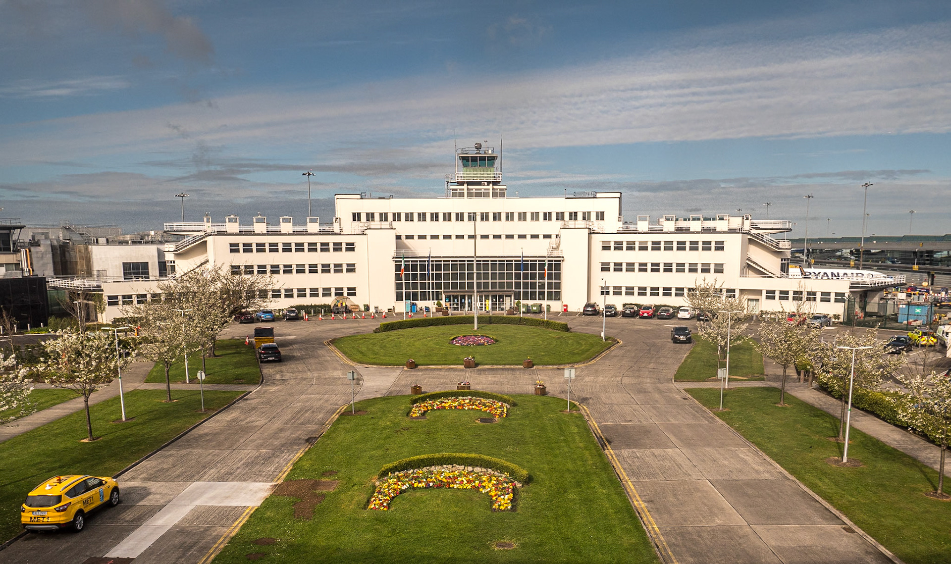 Old terminal, Dublin Airport, 18 Apr 2022