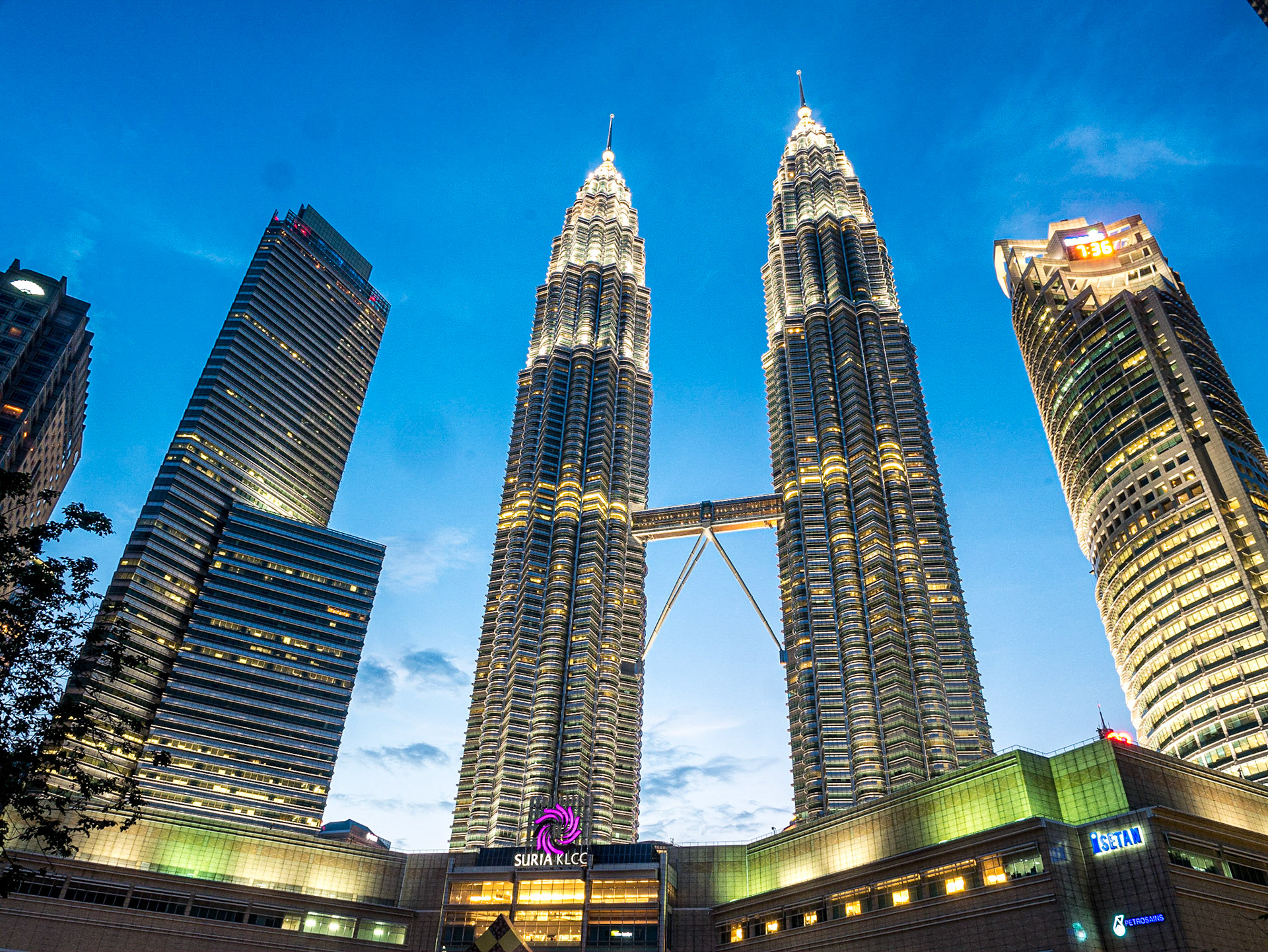 Petronas towers from KLCC Park, Kuala Lumpur, 31 May 2017