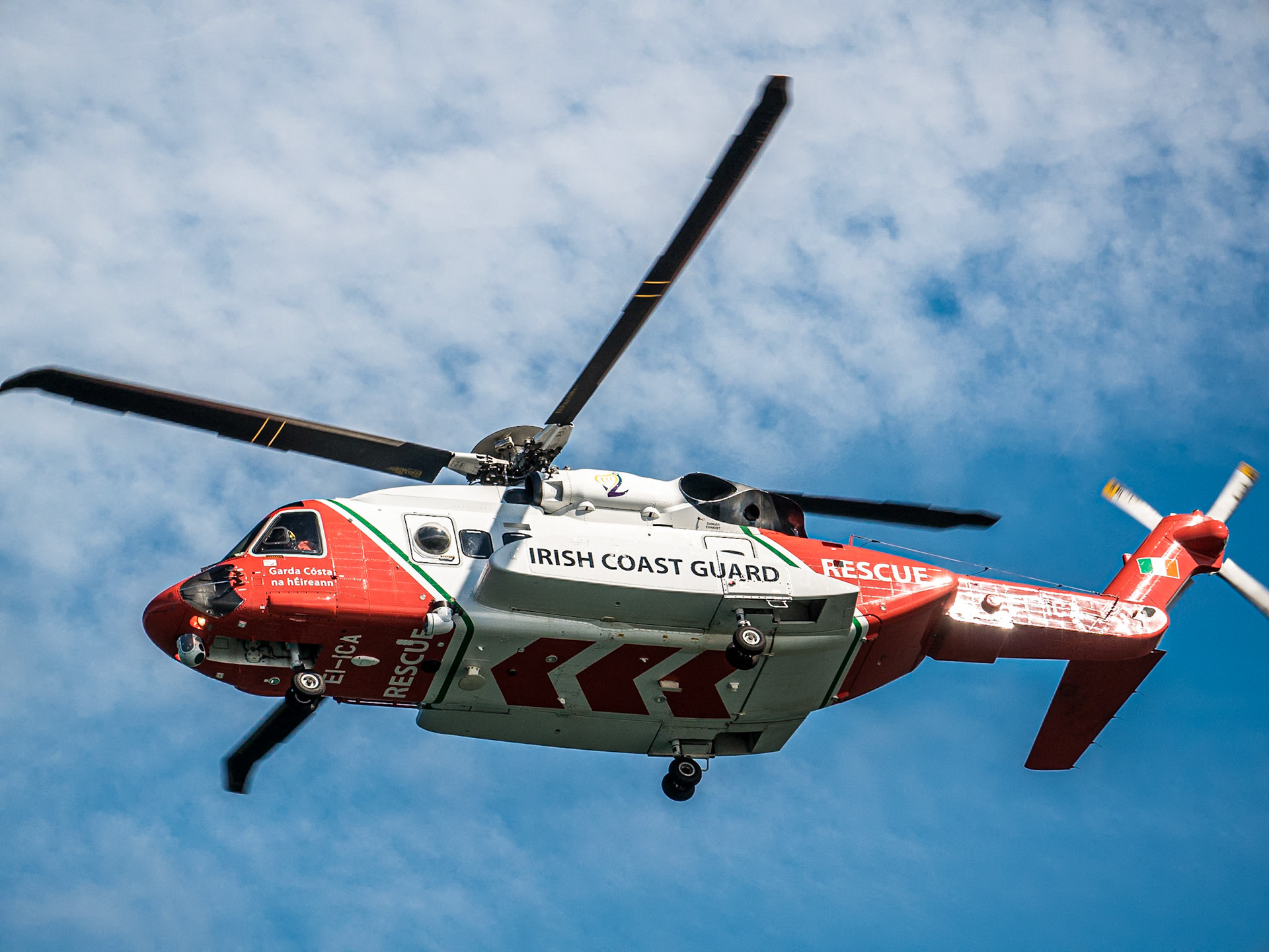 Irish Coast Guard in action - rescue at Balscaddon cliffs, Howth, 14 Aug 2017