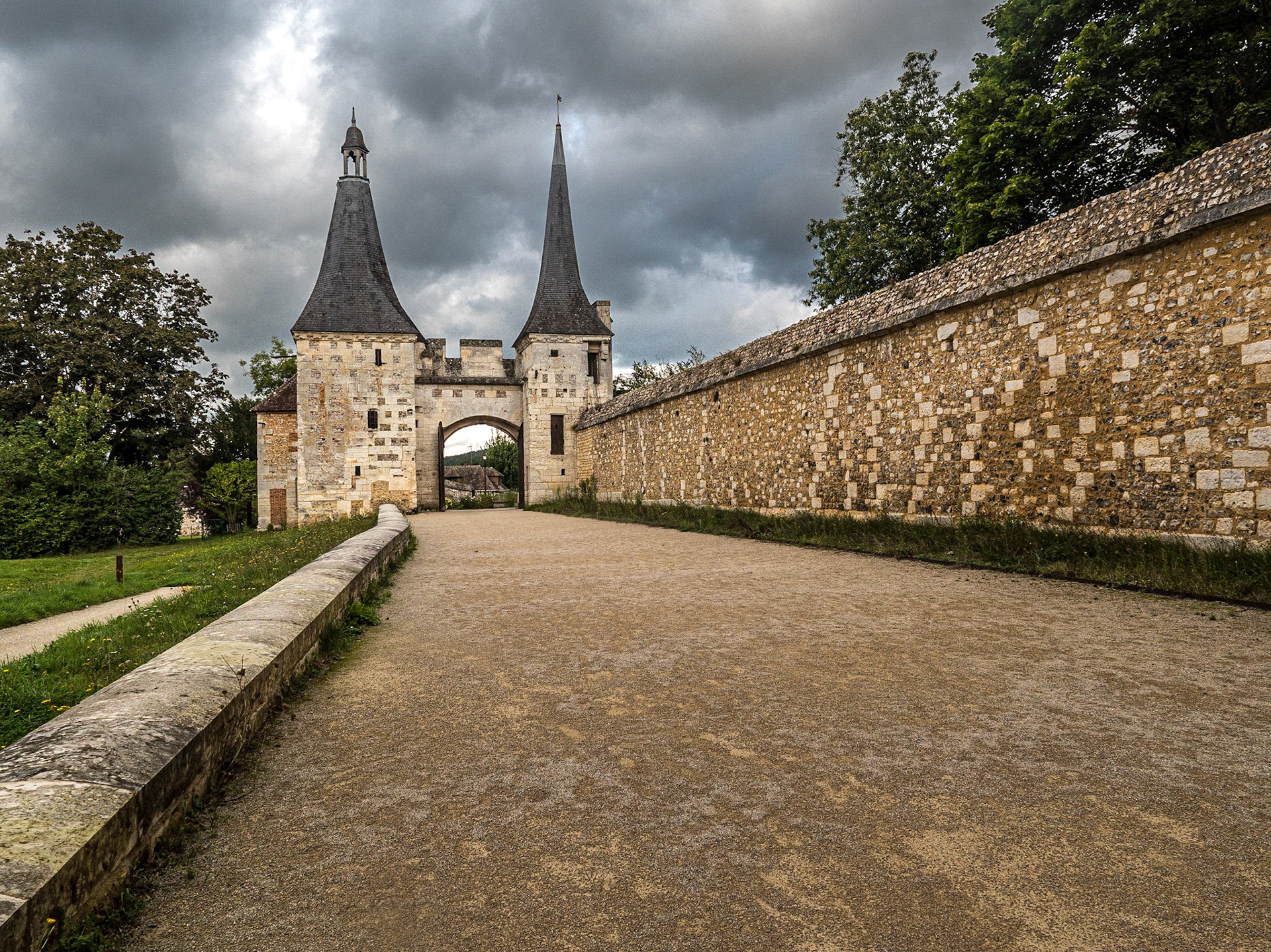 Grounds of Abbaye Notre-Dame du Bec, Normandy, 26 Sep 2021