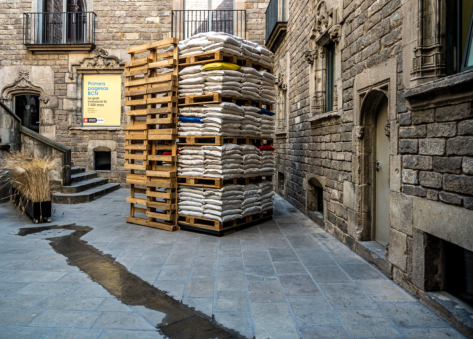 Entrance to MUHBA museum, Barcelona, 26 Jun 2016