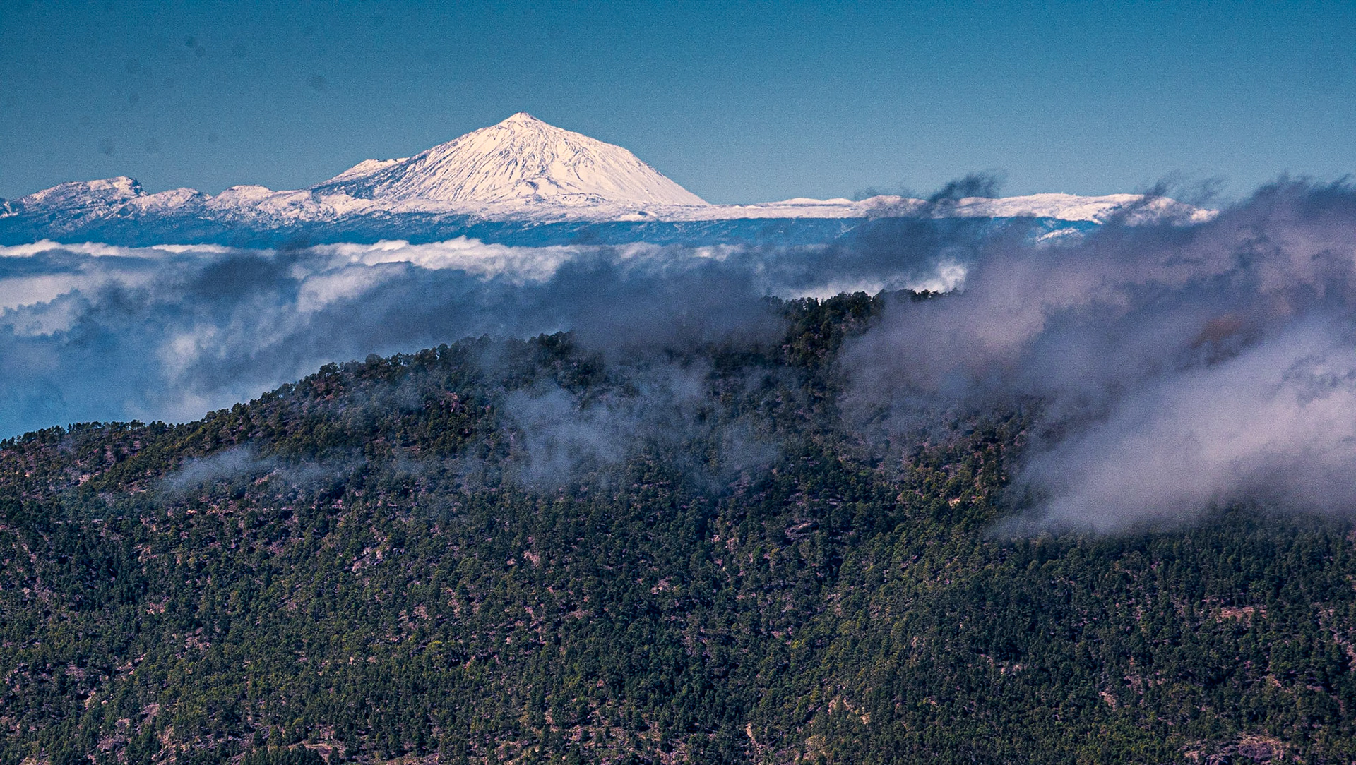 View of Mount Teide from near Artenara, Gran Canaria, 24 Feb 2016