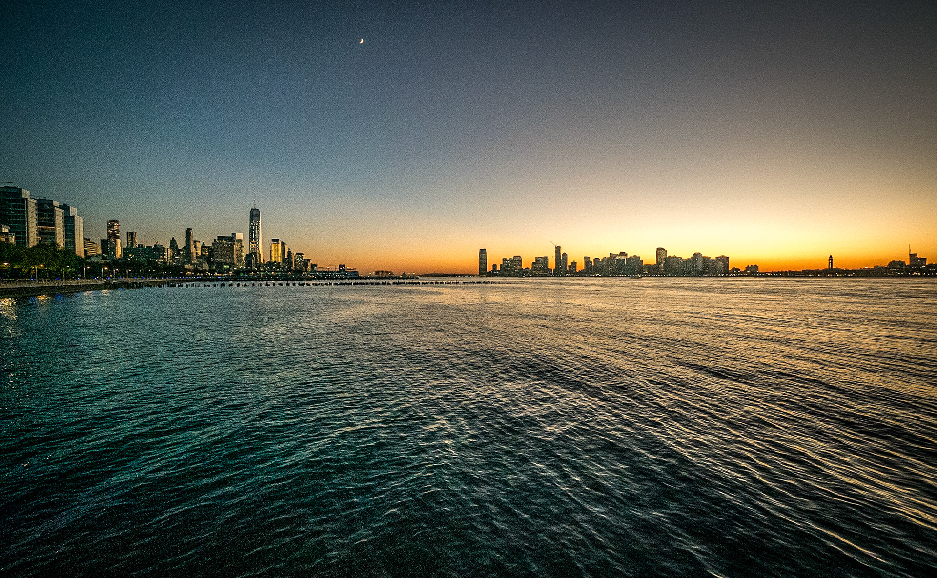 View from Pier 51, Manhattan, 16 Nov 2015