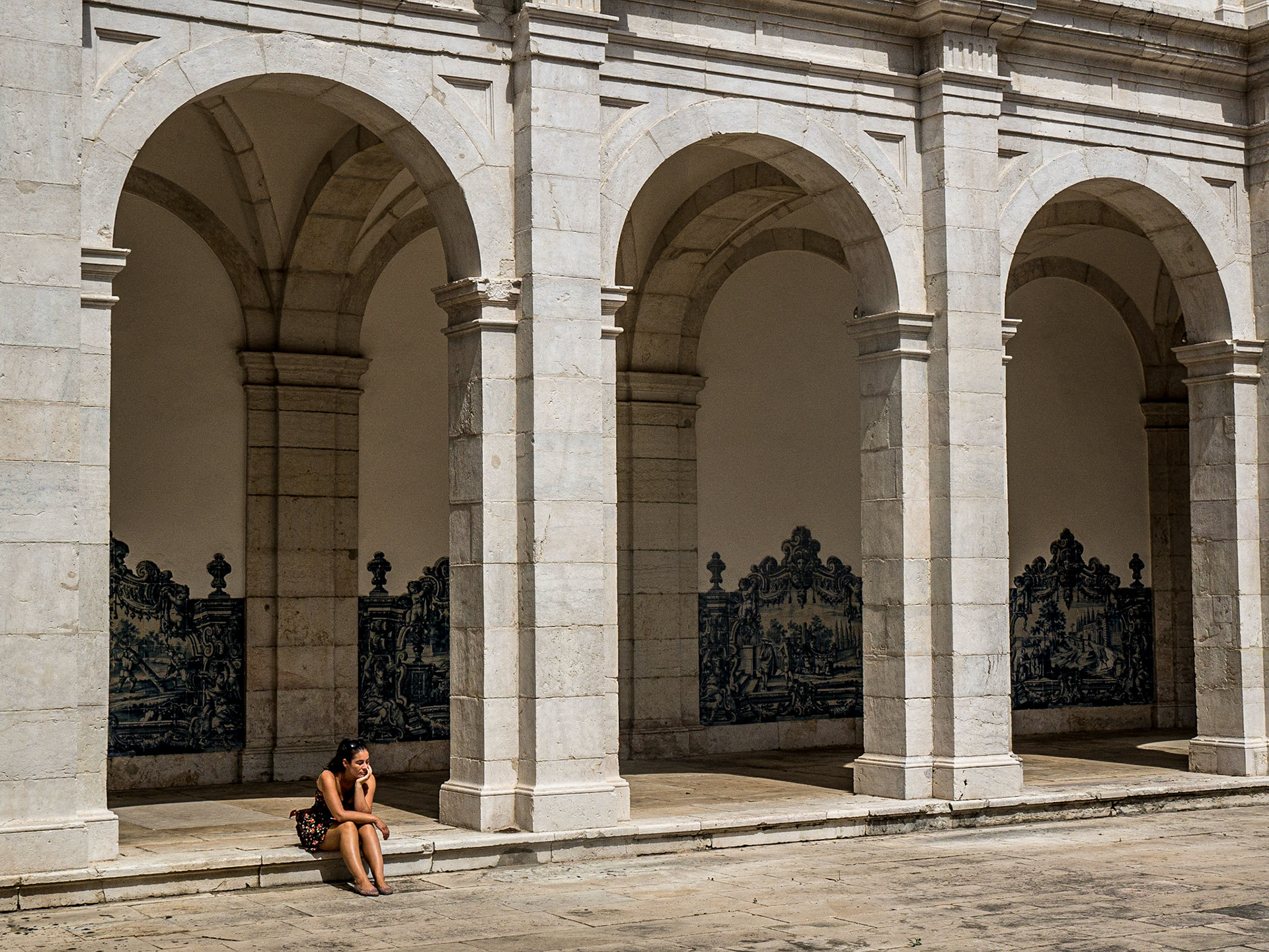Cloister, Monastery of São Vicente de Fora, Lisbon, 8 Sep 2015