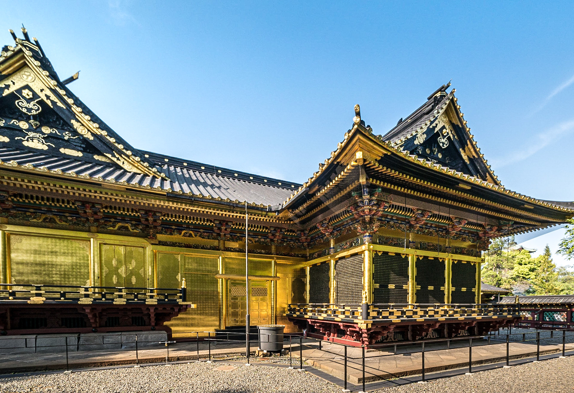 Toshogu shrine, Ueno Park, Tokyo, 30 Apr 2016