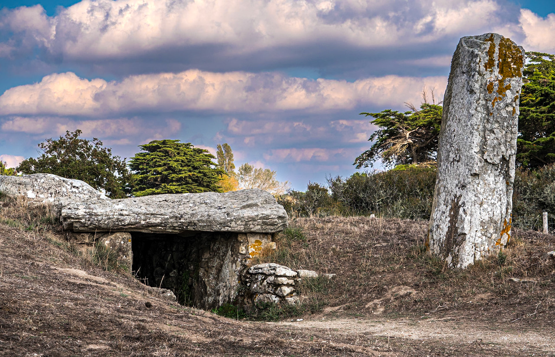 Dolmen Les Pierres Plates, Locmariaquer, France, 15 Sep 2022