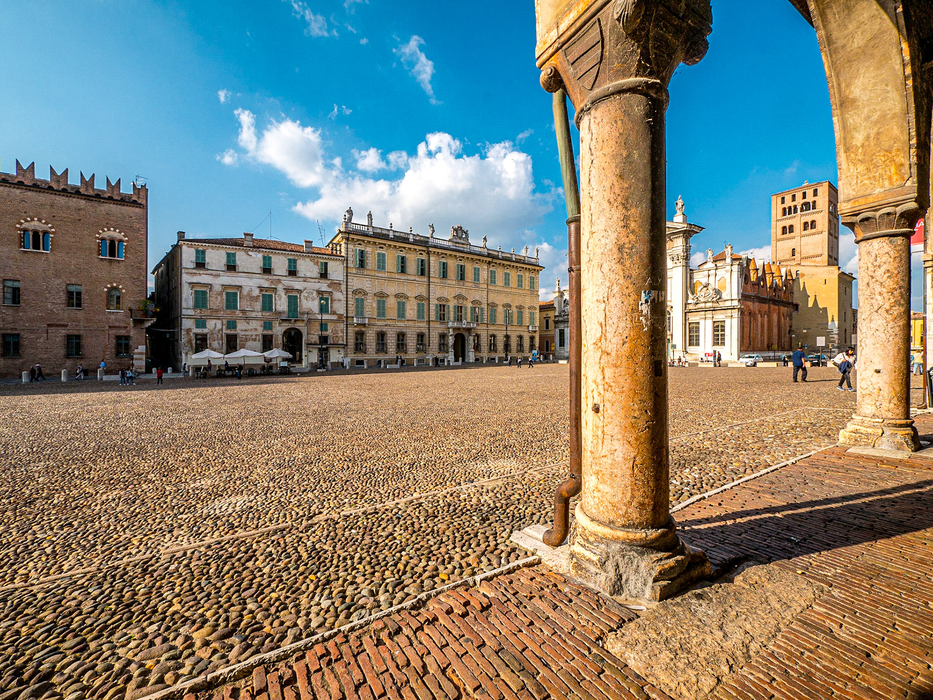 Piazza Sordello, Mantova, 25 Sep 2017