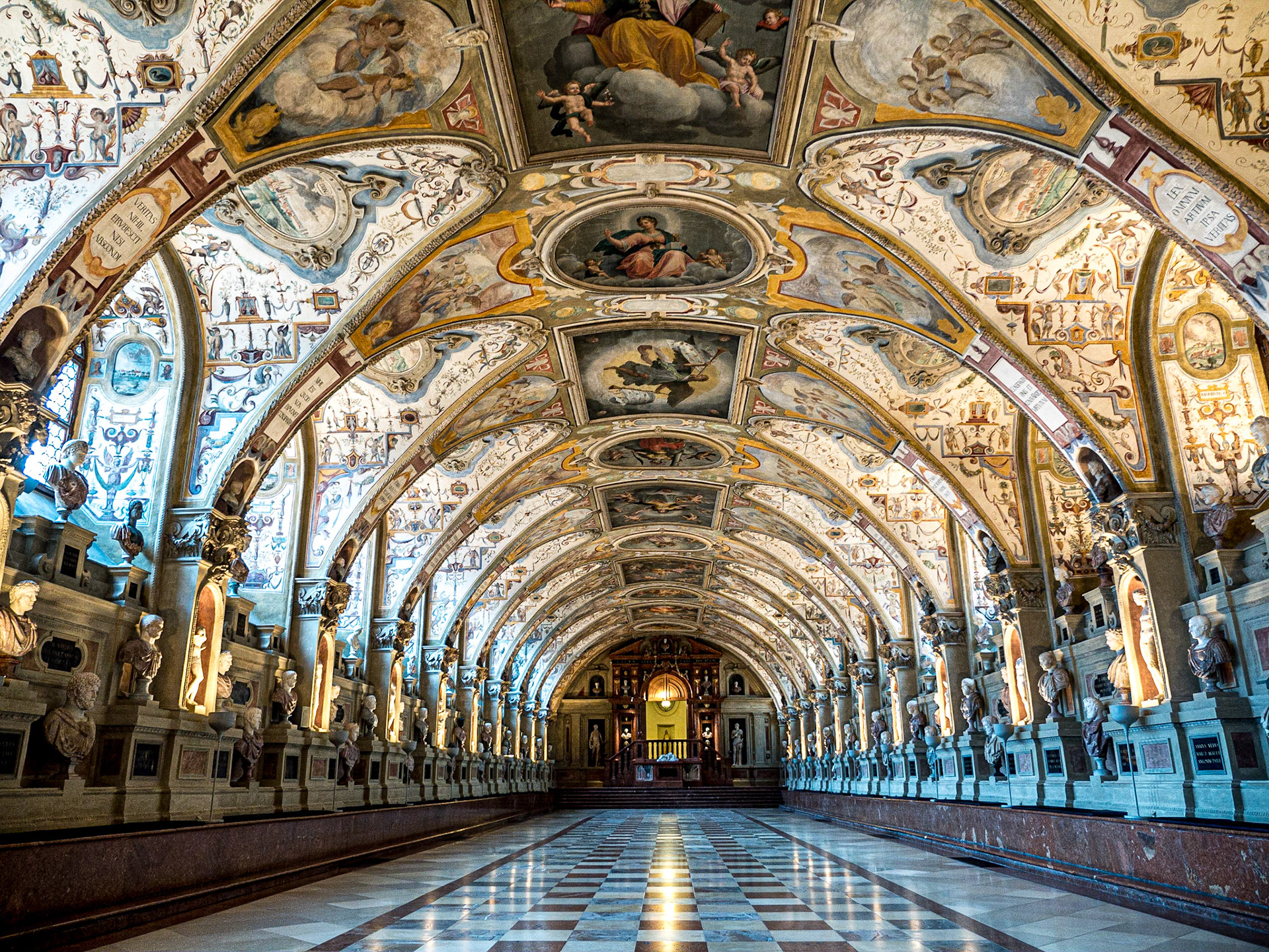 Residenz, Munich, 15 Dec 2014