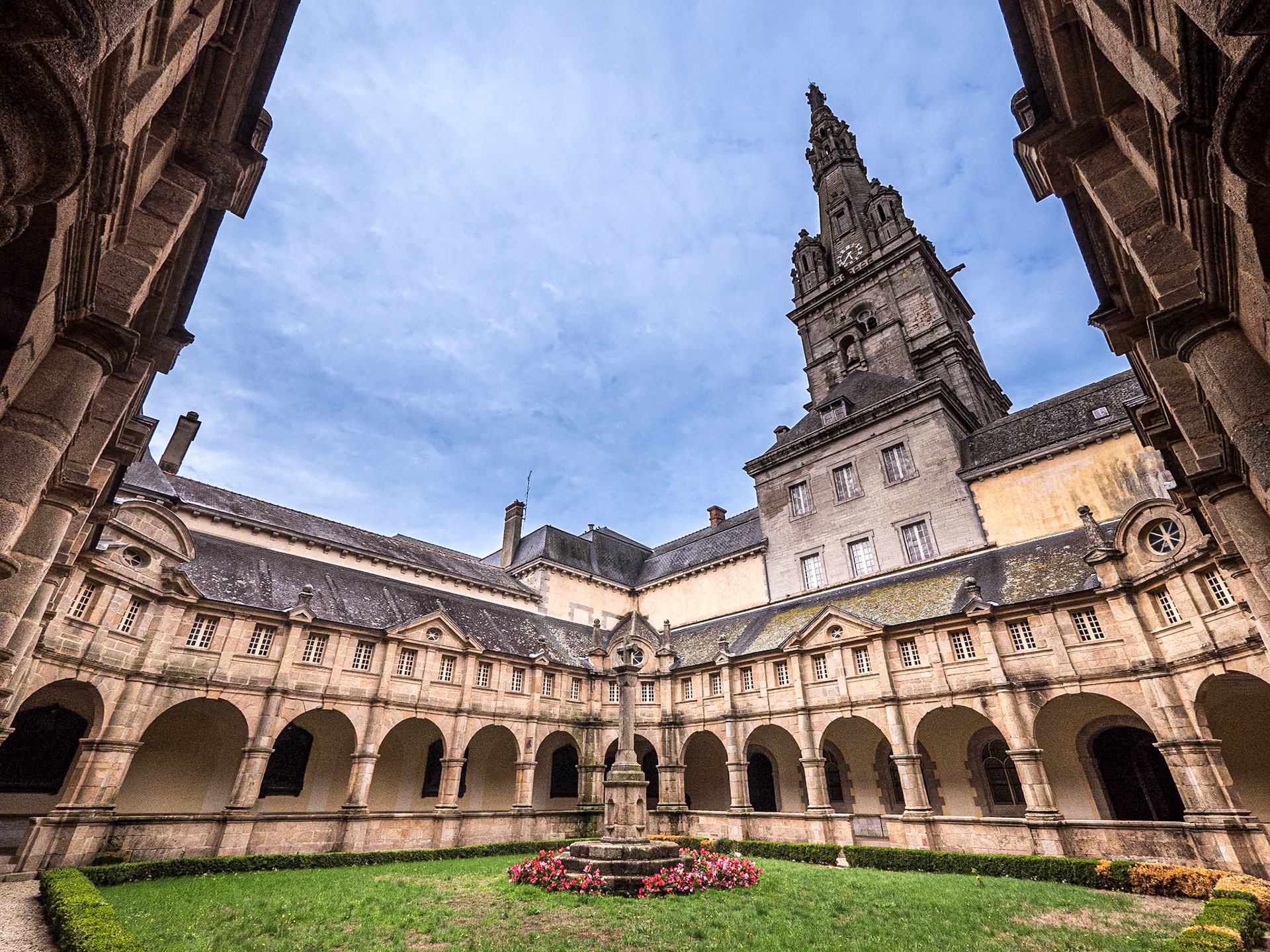 Sanctuaire de Sainte-Anne d'Auray, France, 13 Sep 2022