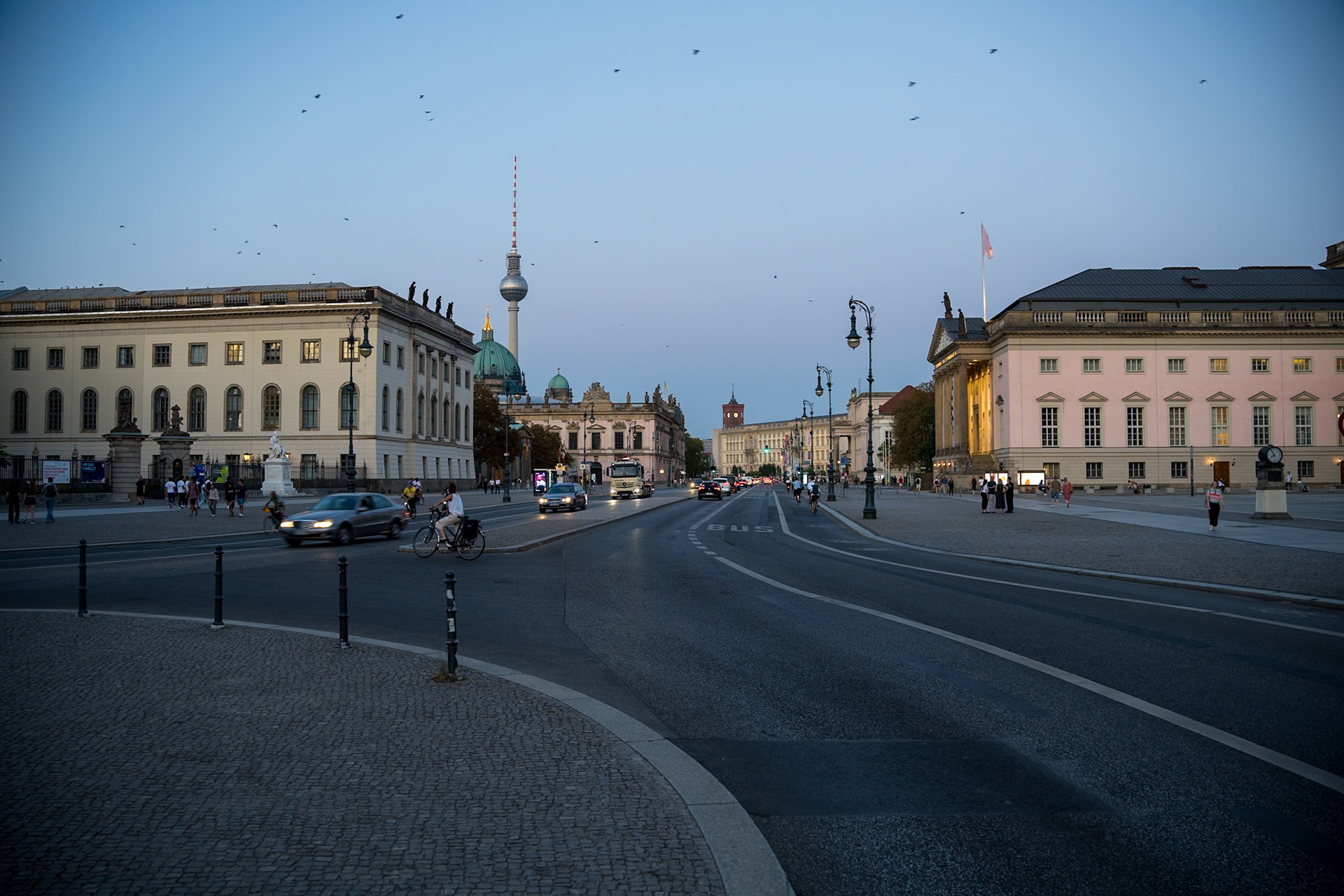 28mm f/2.8