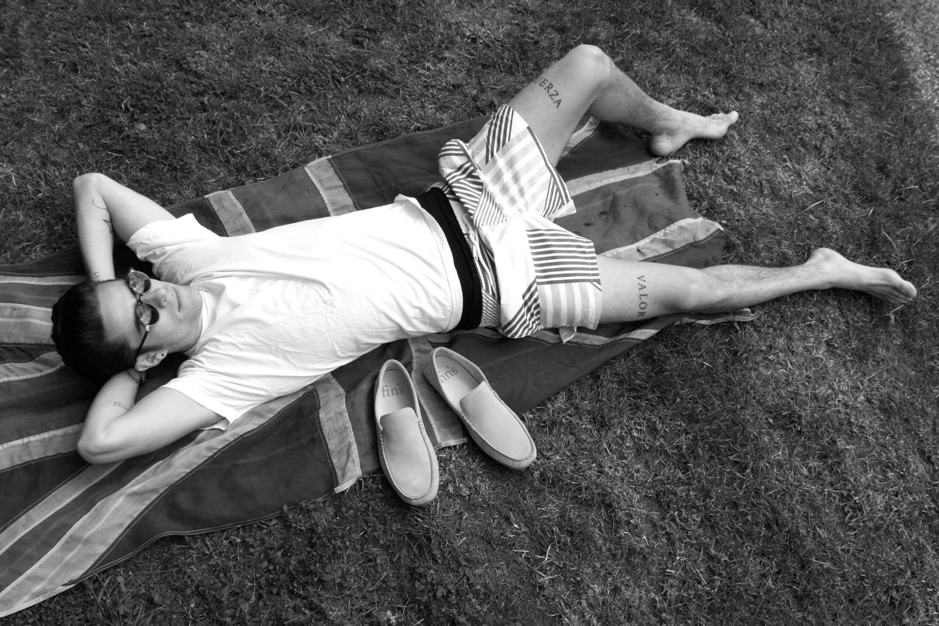 Kate Loves Me, shoes and shorts photography