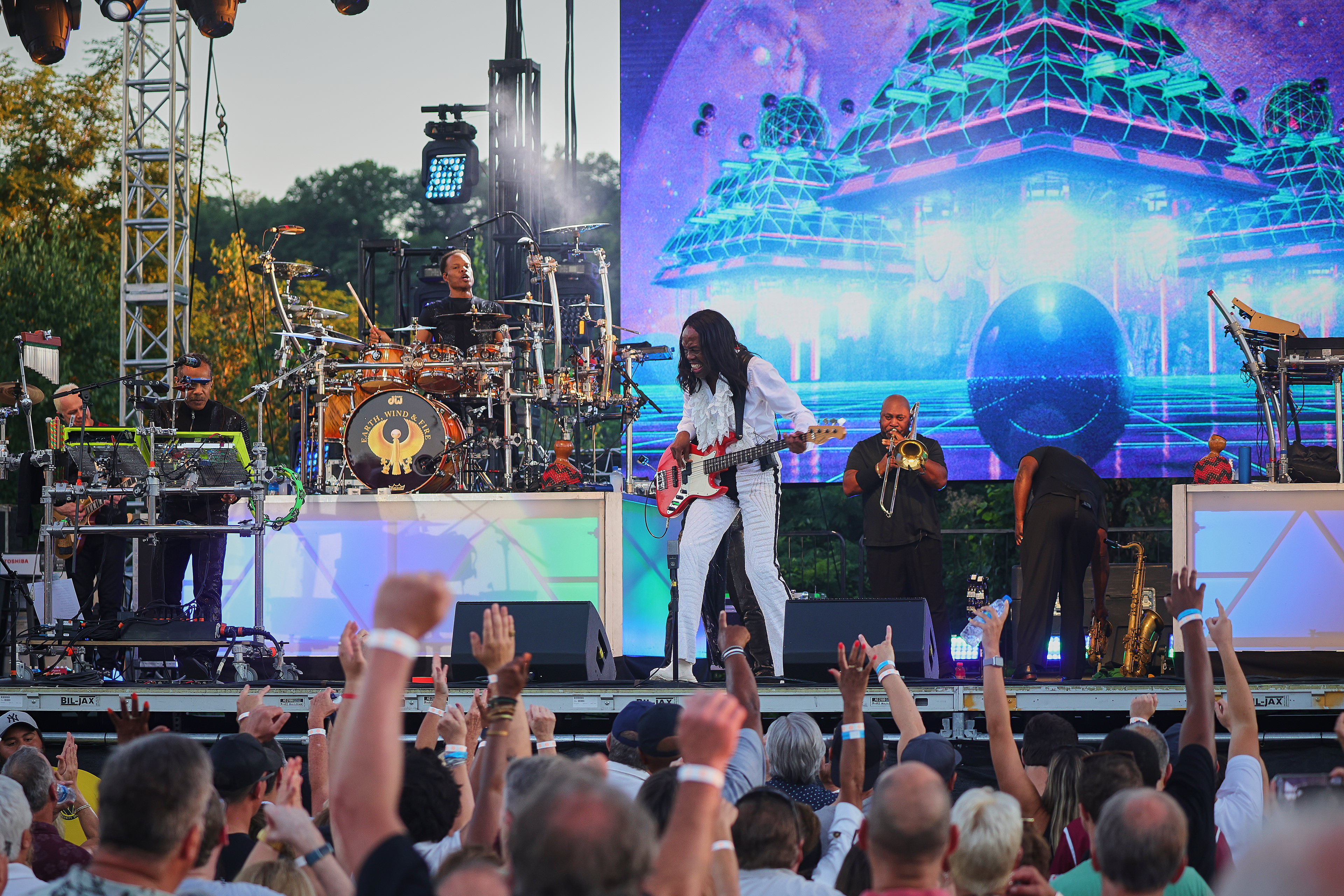 Earth, Wind & Fire Concert Photo by Jordan Oscar
