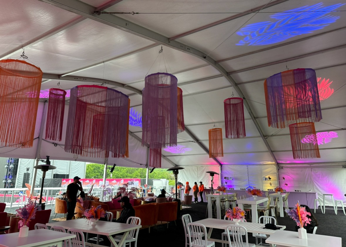 The Sueños Lounge looked great for all the Platinum ticketholders!