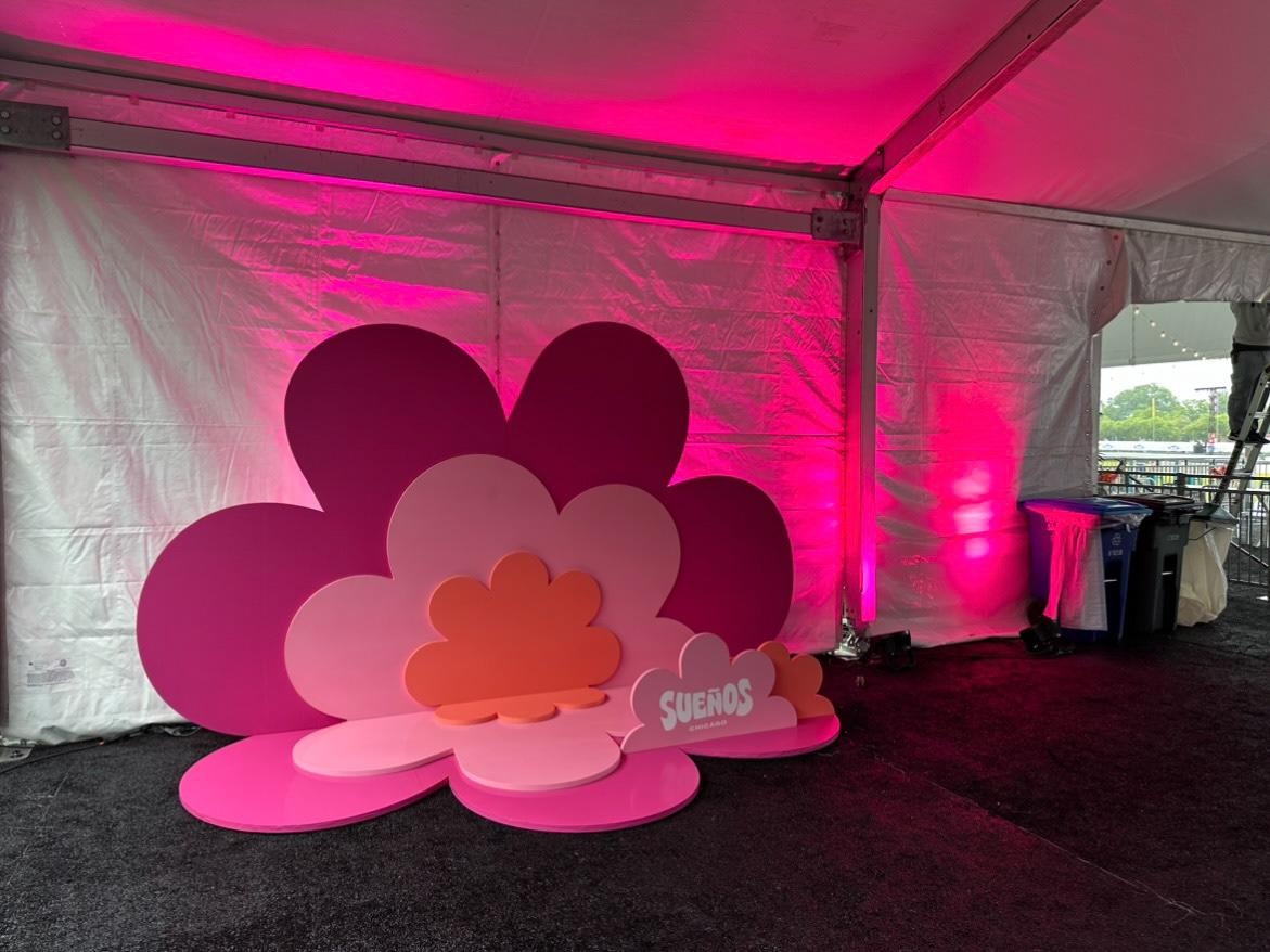 Some more lighting in the Sueños Lounge.
