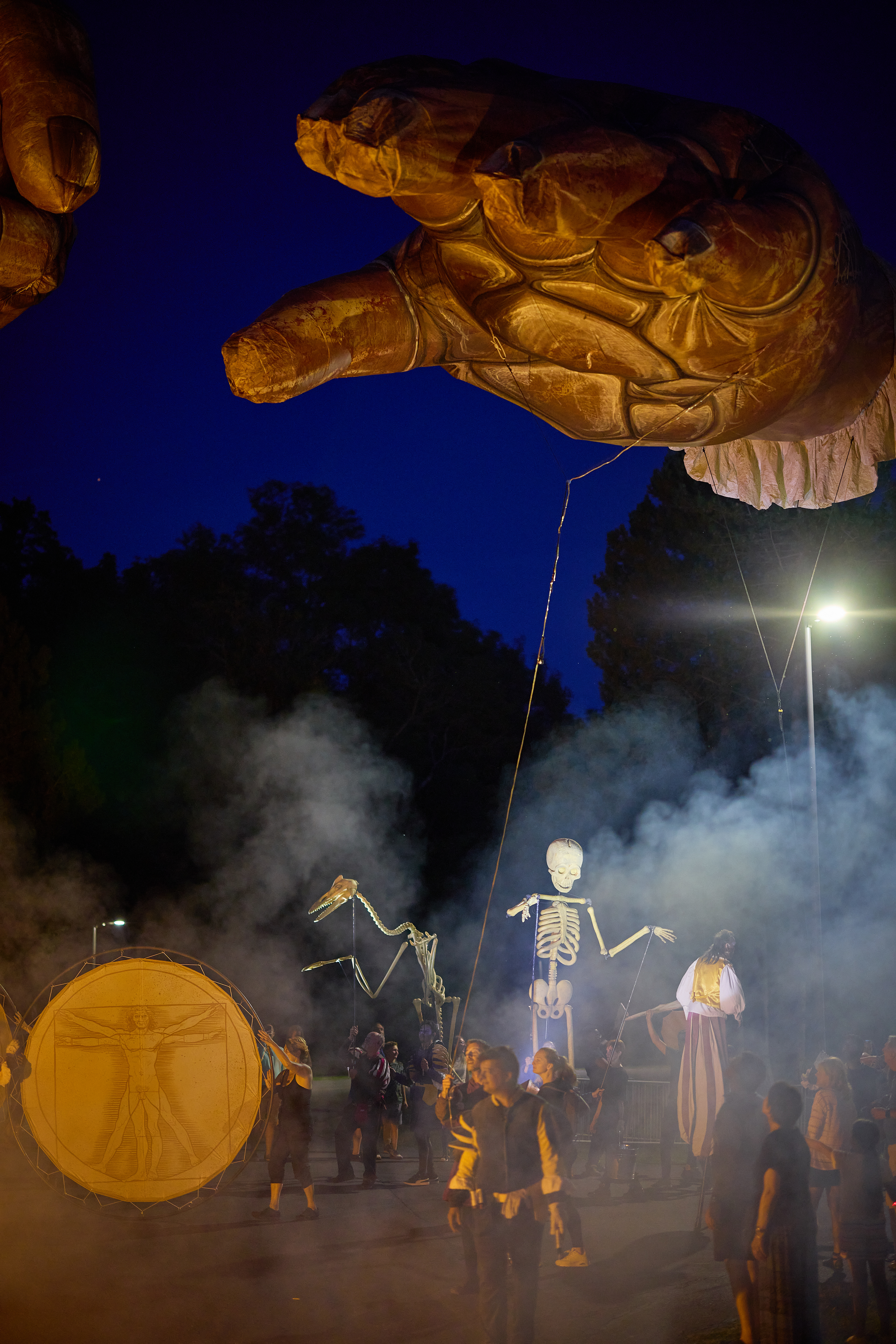 "Leonardo" Show Photo by Jordan Oscar