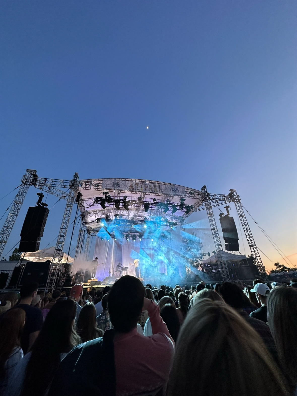 Noah Kahan Concert Photo